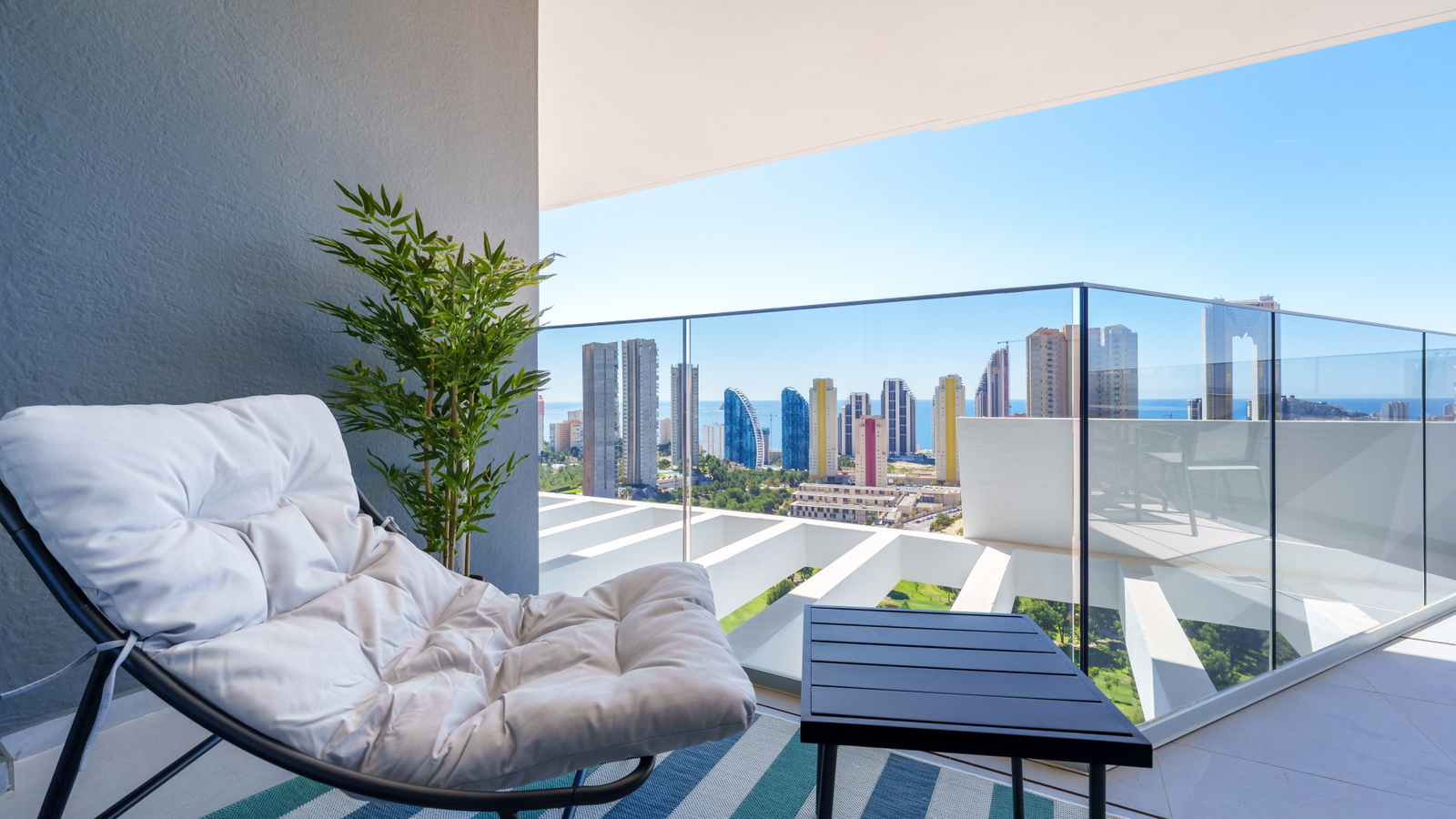 photo of Apartments on Calle Pdte. Adolfo Suárez, 14, 03502 Benidorm, Alicante, Spain