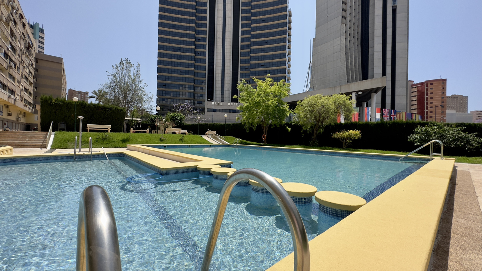 photo of Apartments on Avinguda de la Vila Joiosa, 21, 03502 Benidorm, Alicante, Spain