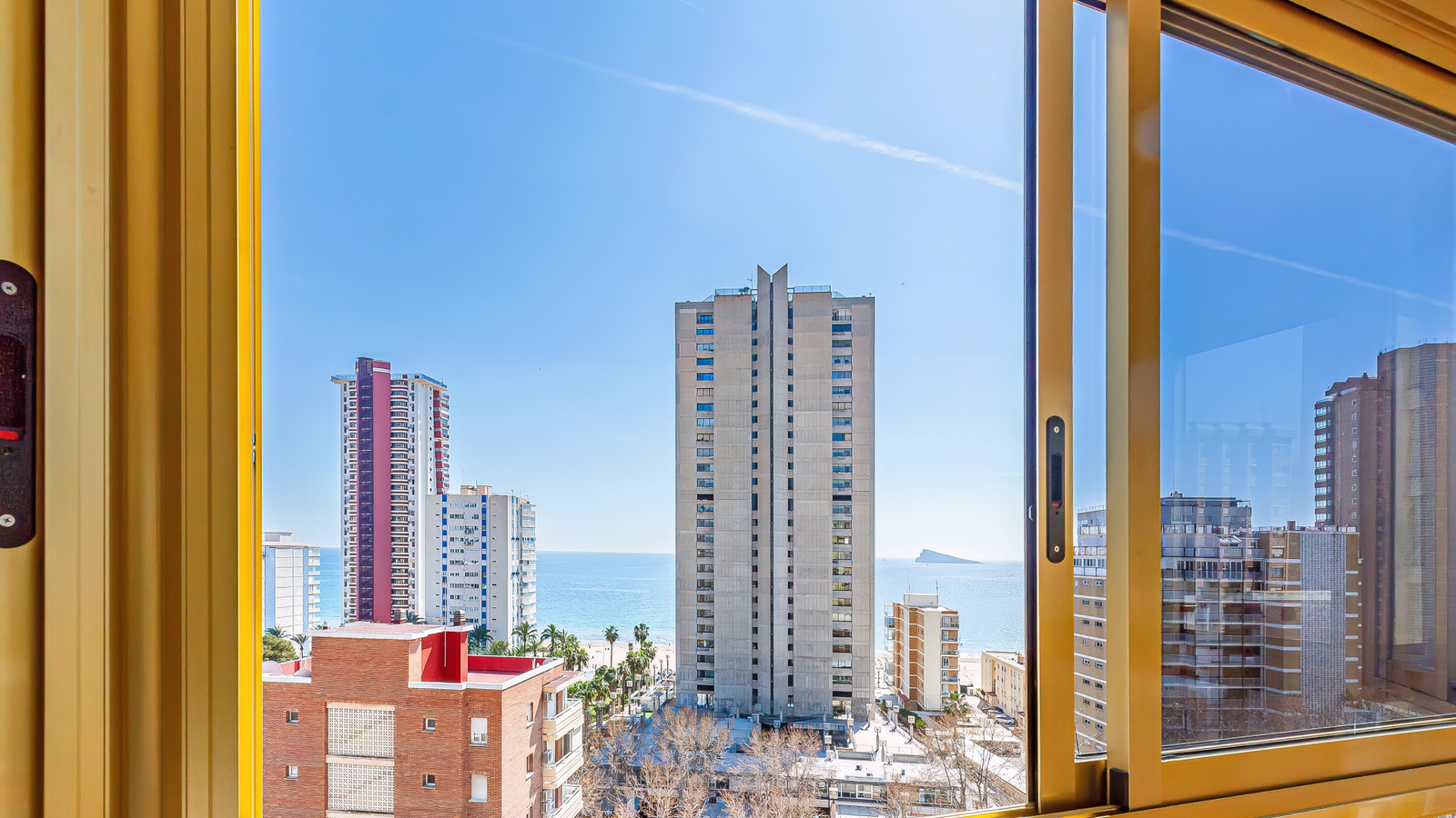 photo of Apartments on Playa de Levante, C. Gerona, 30, 03503 Benidorm, Alicante, Spain