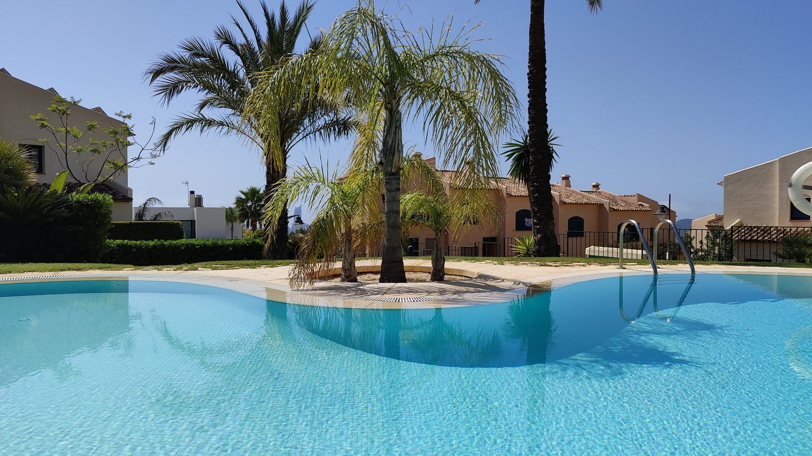 photo of Villa or house on Carrer Berna, 27, 03509 Golf Badia, Alicante, Spain