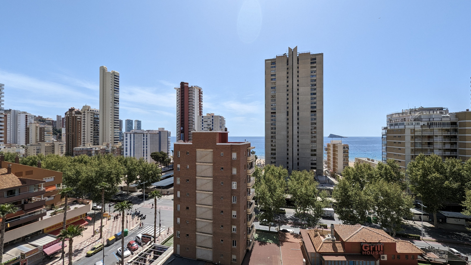 photo of Apartments on Playa de Levante, C. Gerona, 30, 03503 Benidorm, Alicante, Spain