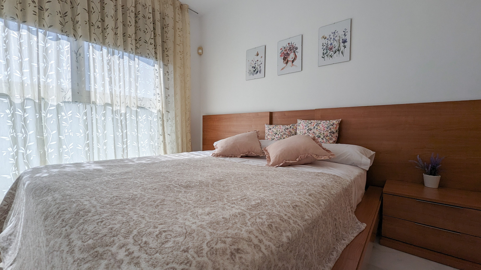 photo of Apartments on Torre Lúgano, C. de Viena, 8, 03503 Benidorm, Alicante, Spain