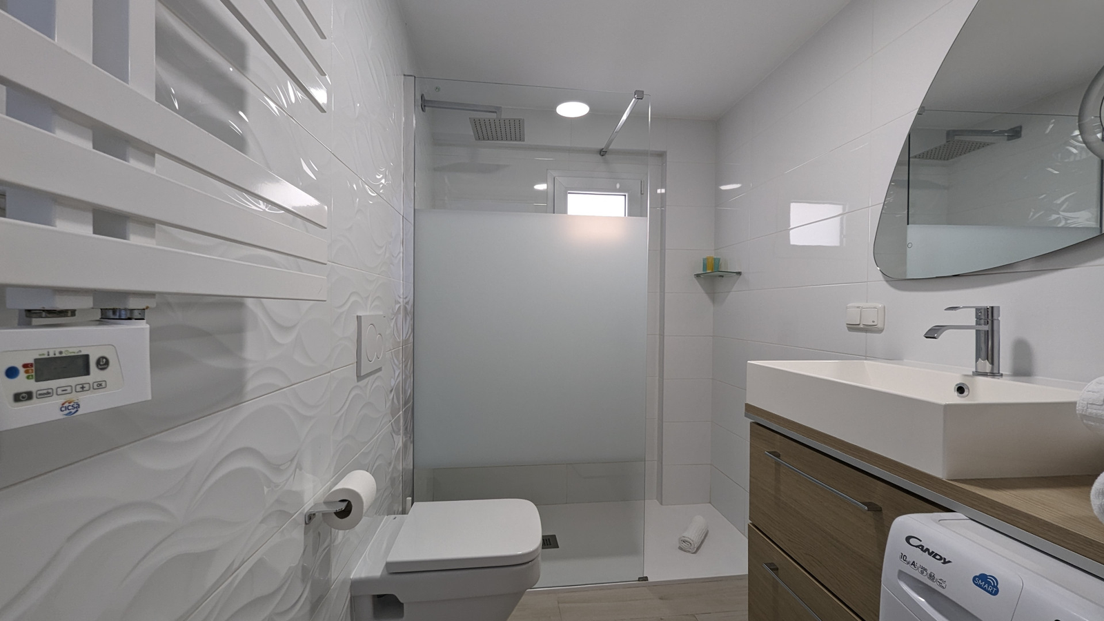 photo of Apartments on C/ L'Alfas del Pi, 2, 03502 Benidorm, Alicante, Spain