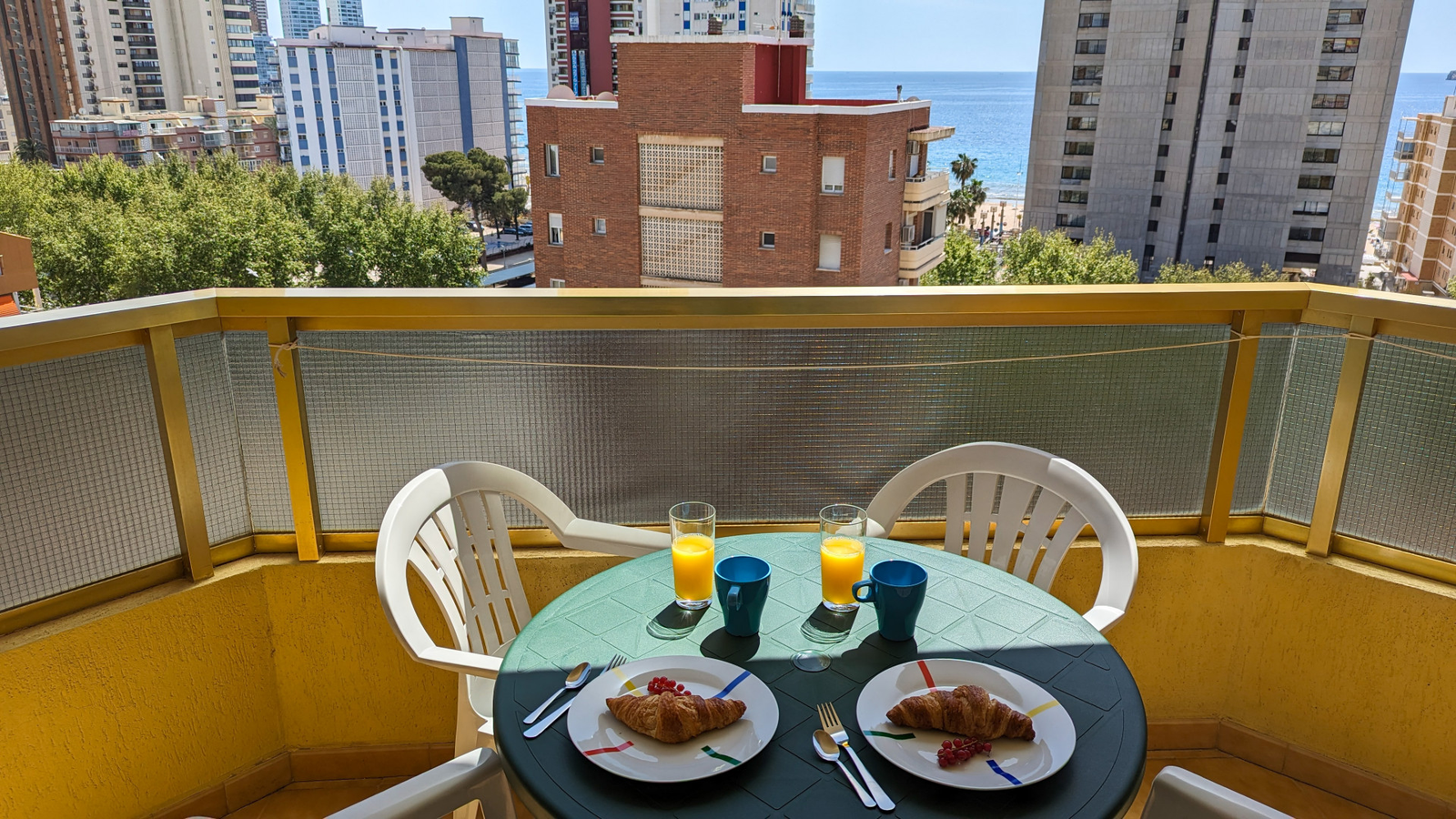 photo of Apartments on Playa de Levante, C. Gerona, 30, 03503 Benidorm, Alicante, Spain