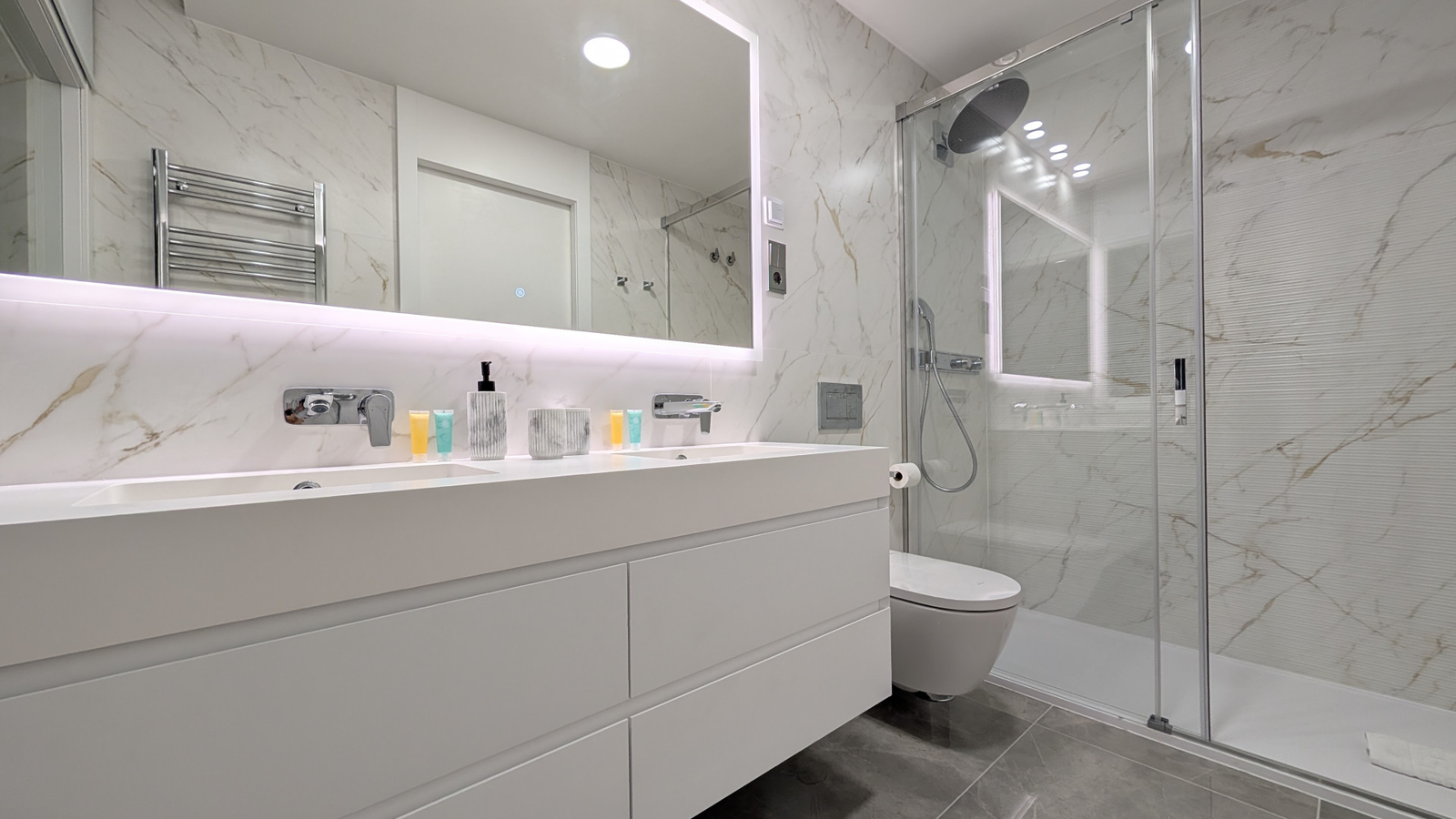 photo of Apartments on C. Brasil, 1, 03502 Benidorm, Alicante, Spain