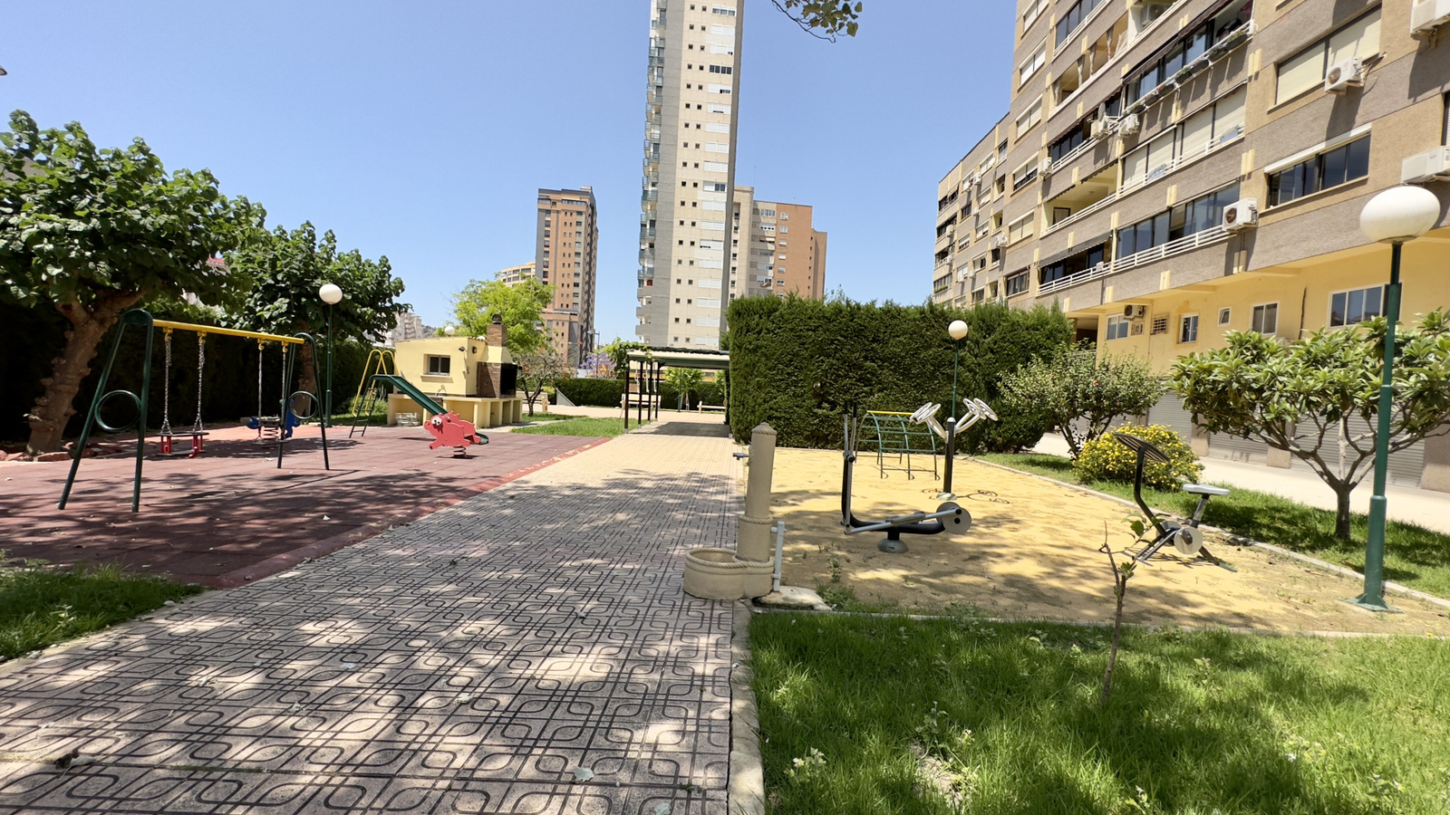 photo of Apartments on Avinguda de la Vila Joiosa, 21, 03502 Benidorm, Alicante, Spain