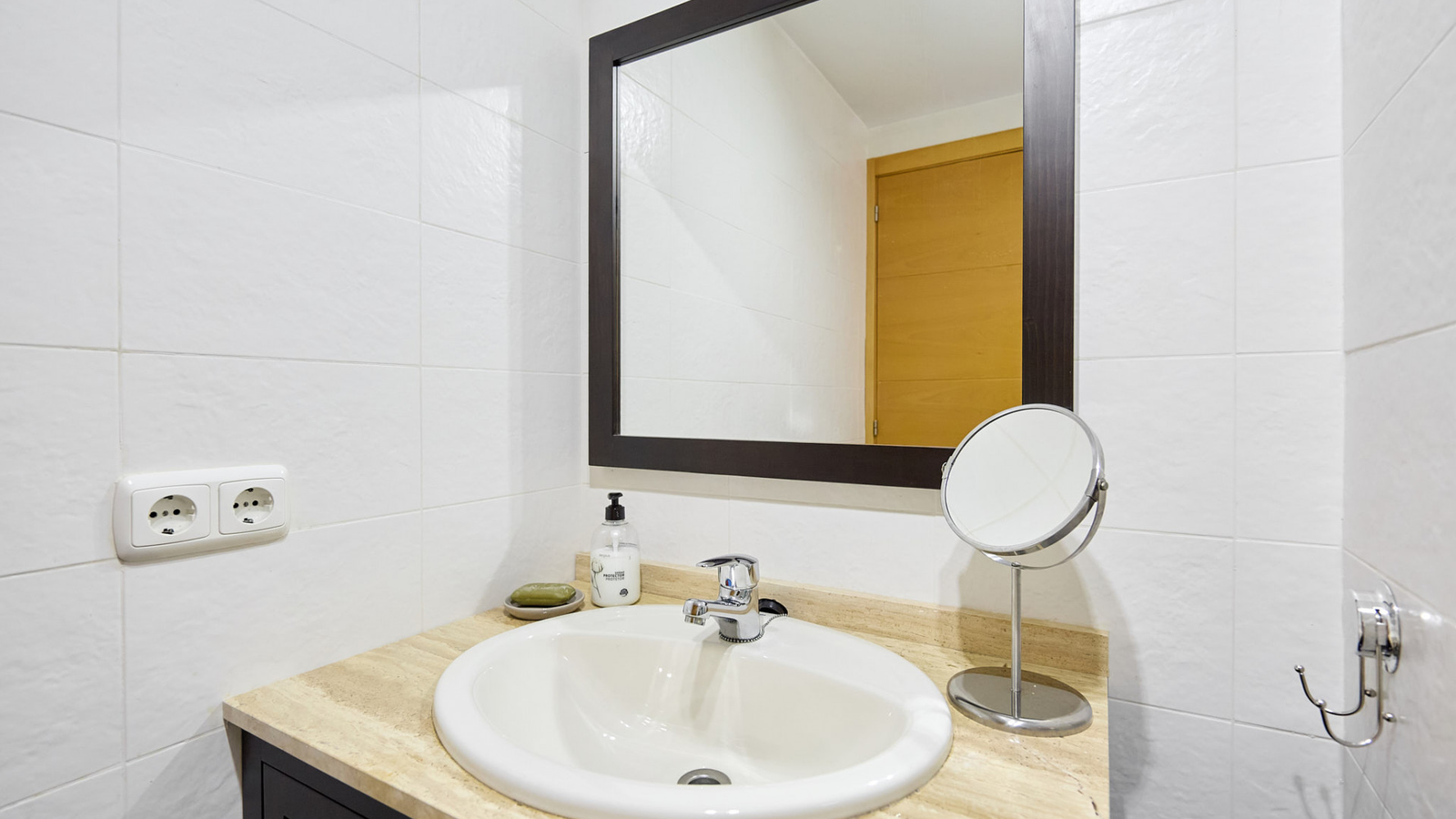 photo of Villa or house on Av. Mestral, 5, 03570 La Vila Joiosa, Alicante, Spain