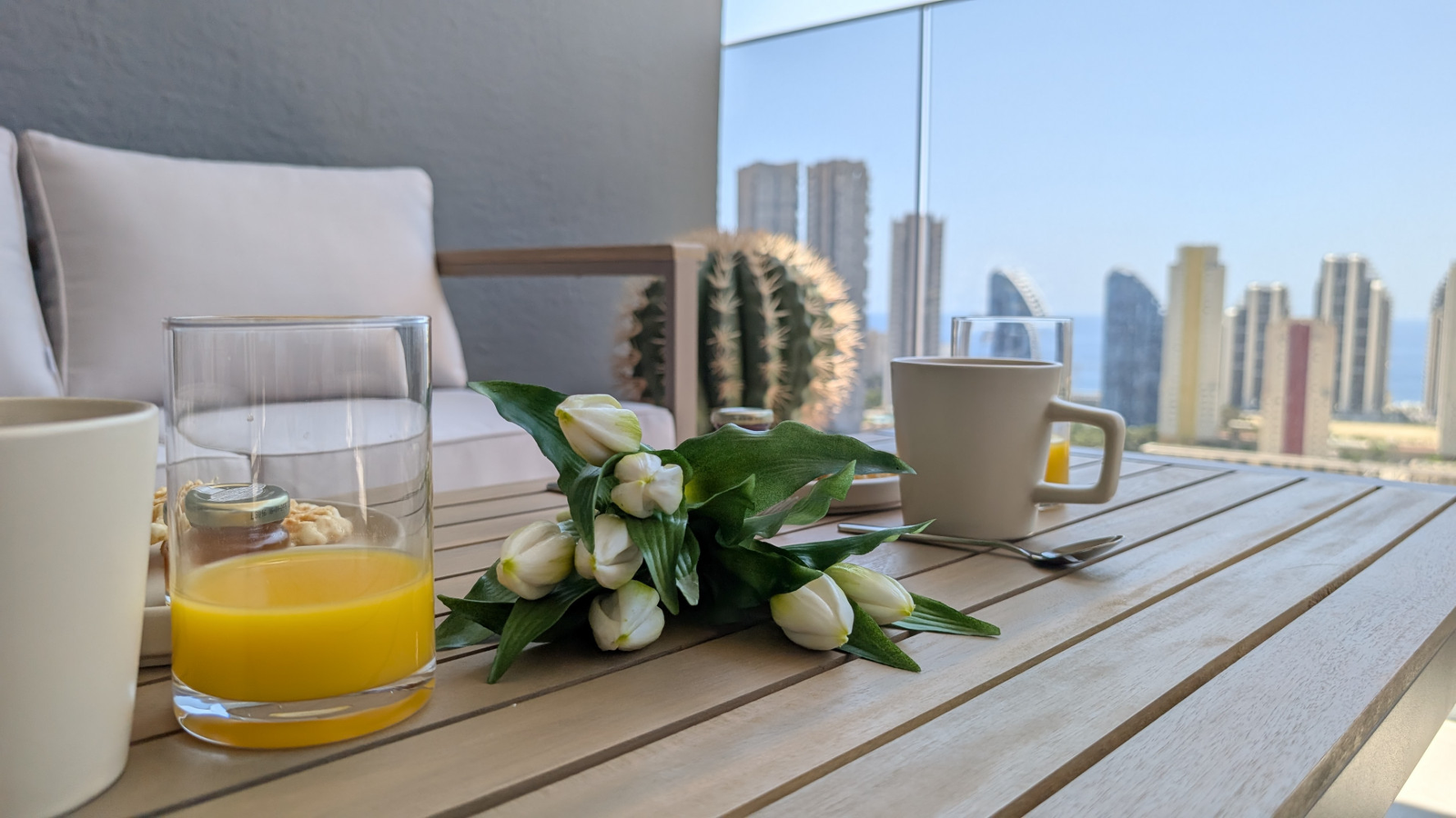 photo of Apartments on Calle Pdte. Adolfo Suárez, 14, 03502 Benidorm, Alicante, Spain
