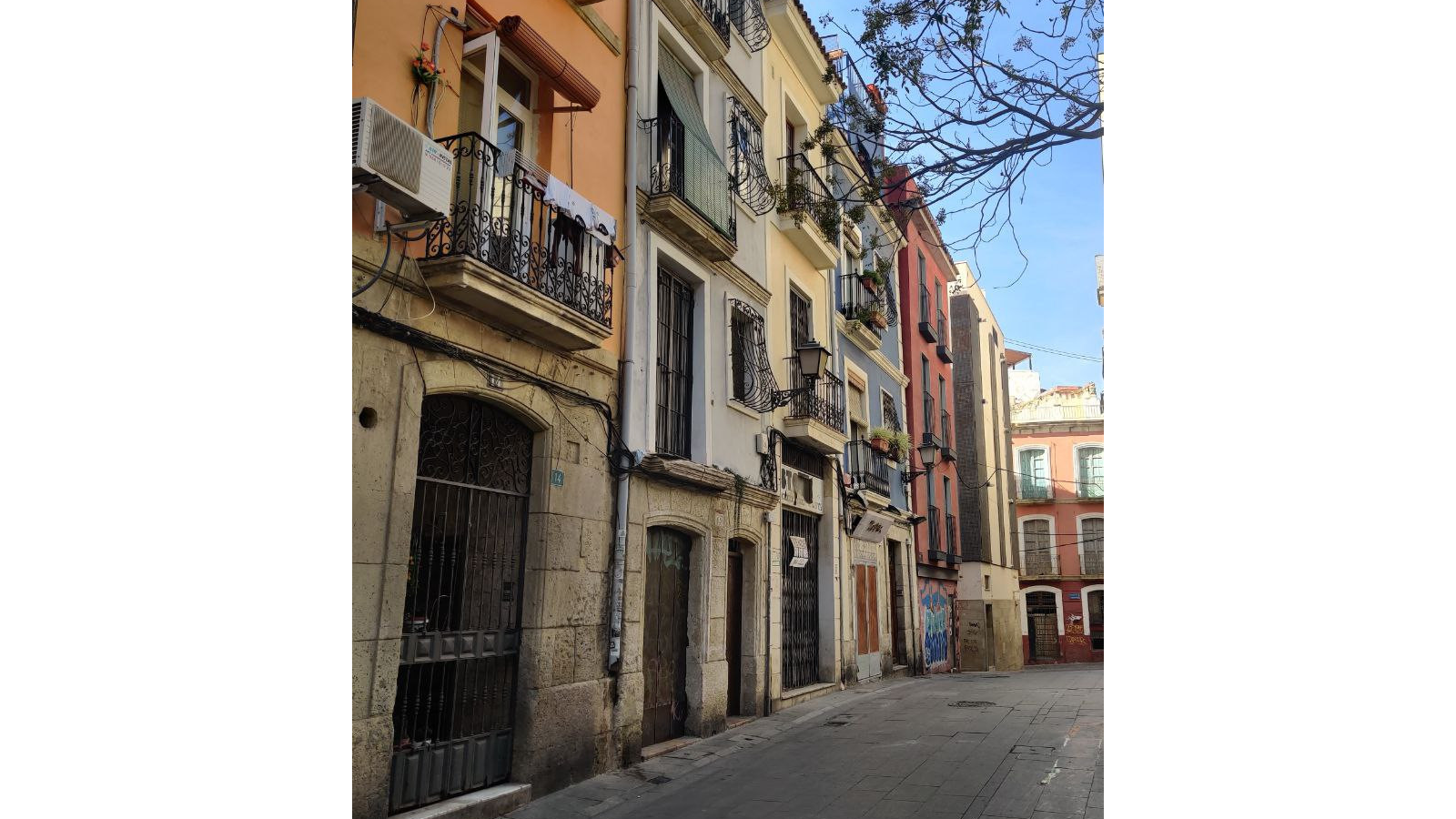 photo of Apartments on Pl. del Carmen, 14, 03002 Alicante, Spain