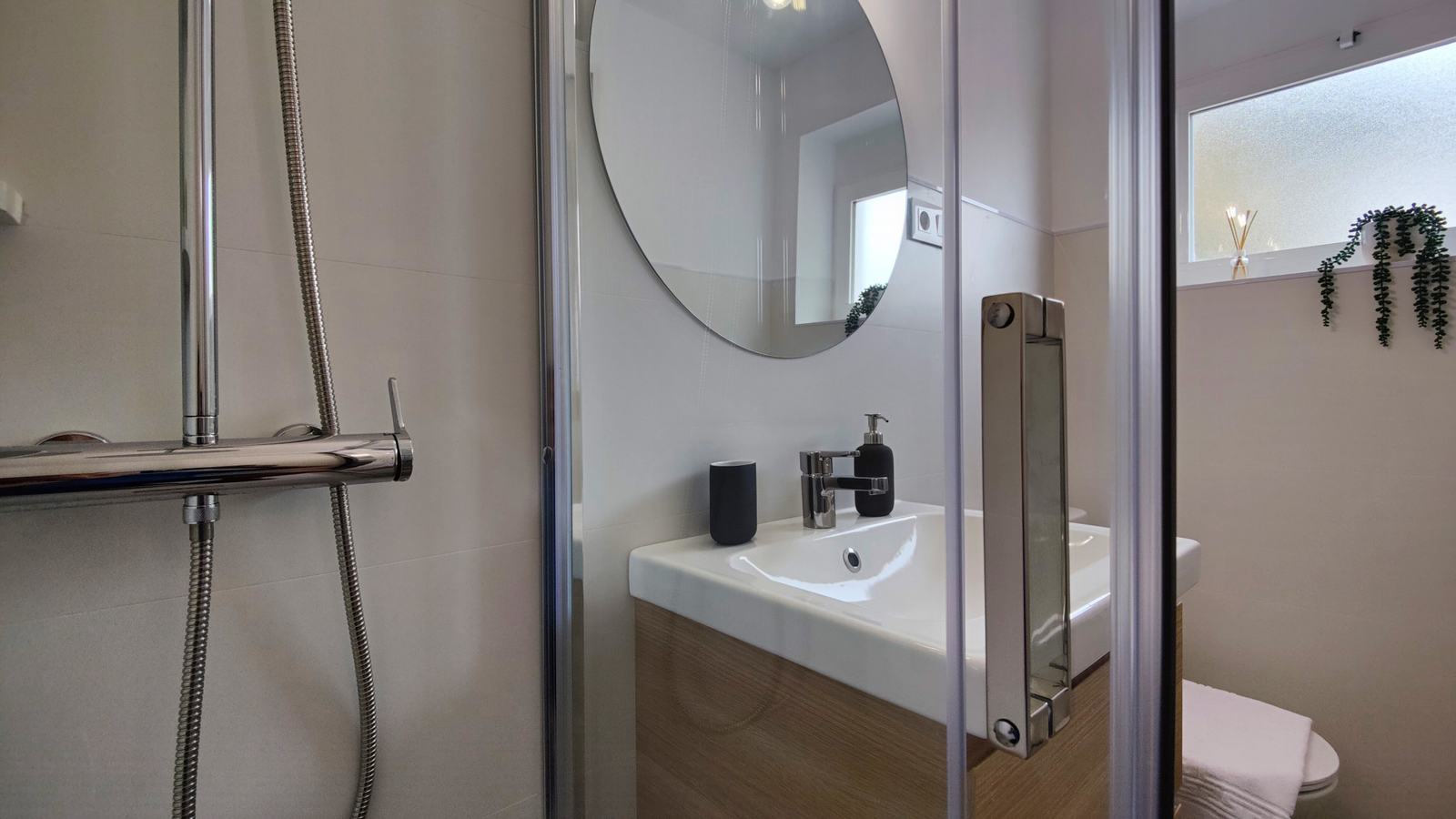 photo of Villa or house on Av. Vicente Llorca Alós, 34, 03502 Benidorm, Alicante, Spain