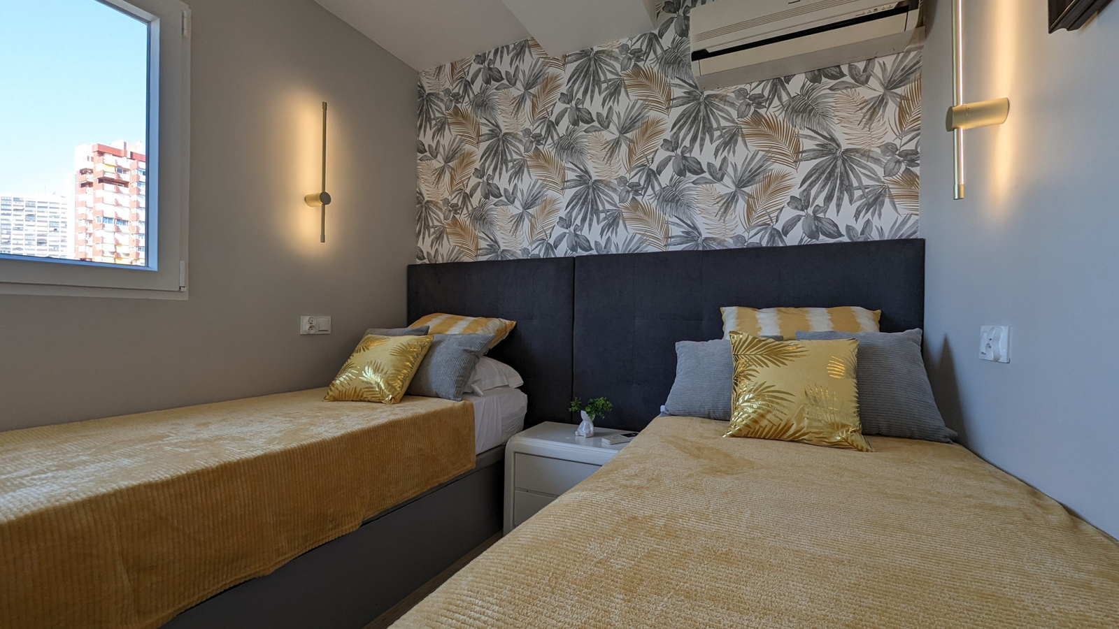 photo of Apartments on Playa de Levante, C. Alcalde Manuel Catalán Chana, 12, 03503 Benidorm, Alicante, Spain
