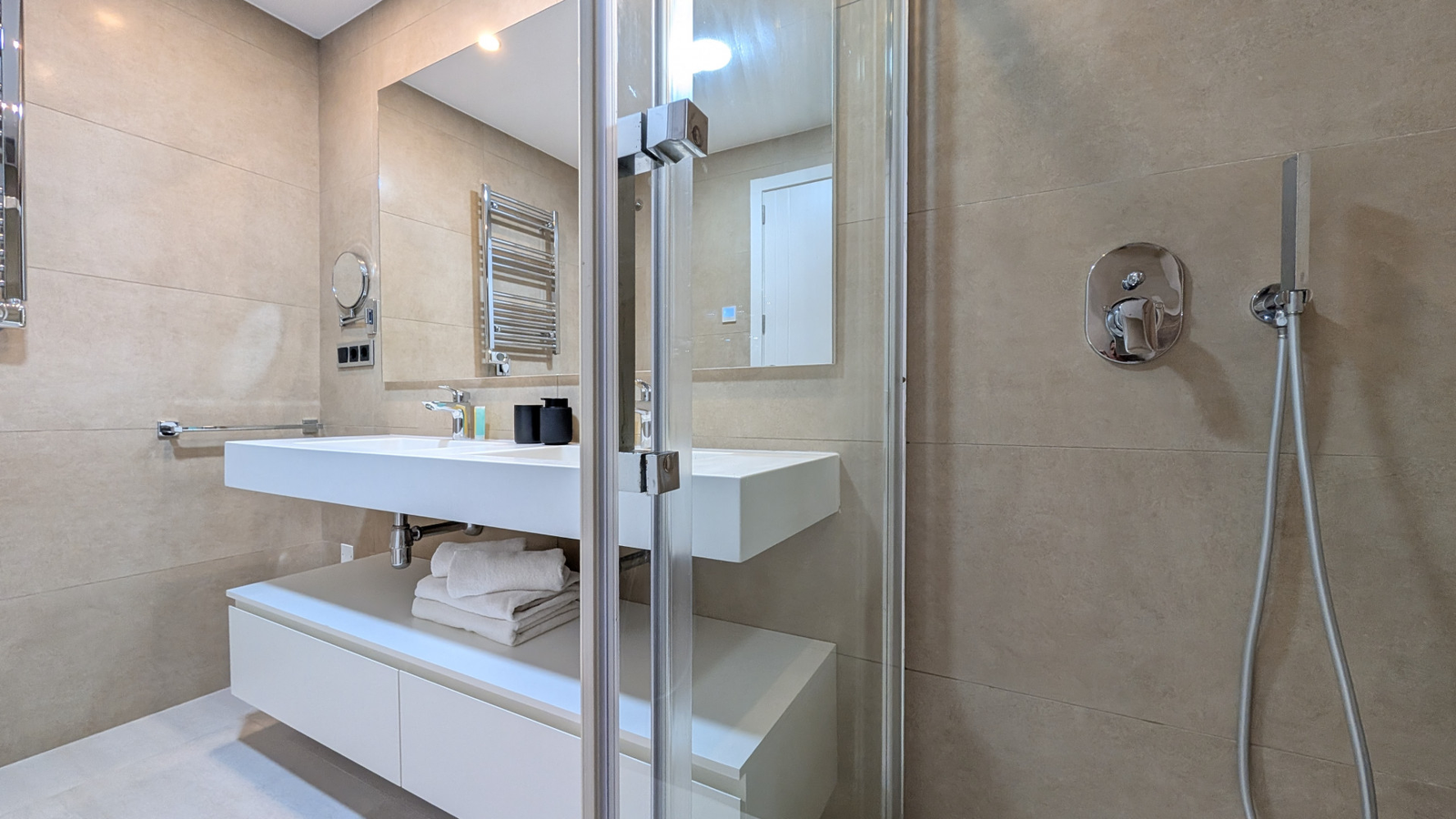 photo of Apartments on Av. de Uruguay, 2, 03502 Benidorm, Alicante, Spain