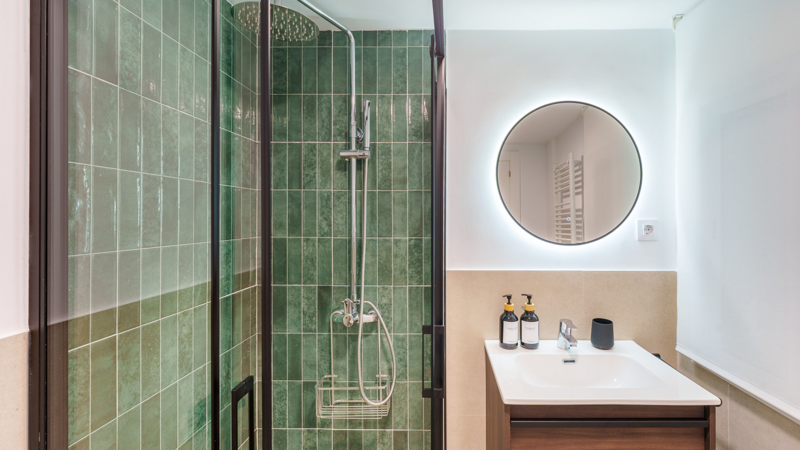 photo of Apartments on Calle Avilés, 10, 03502 Benidorm, Alicante, Spain