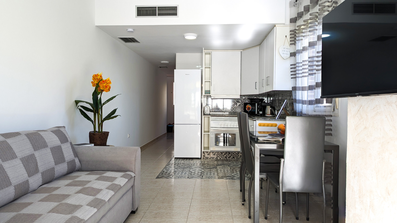photo of Villa or house on Carrer Gregal, 2bis, 03570 Benidorm, Alicante, Spain