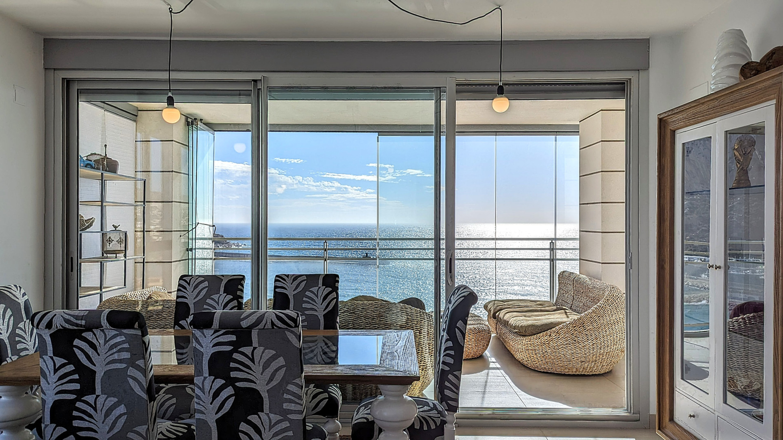 photo of Apartments on P.º Maritimo Playa del Bol, 59, 03710 Calpe, Alicante, Spain