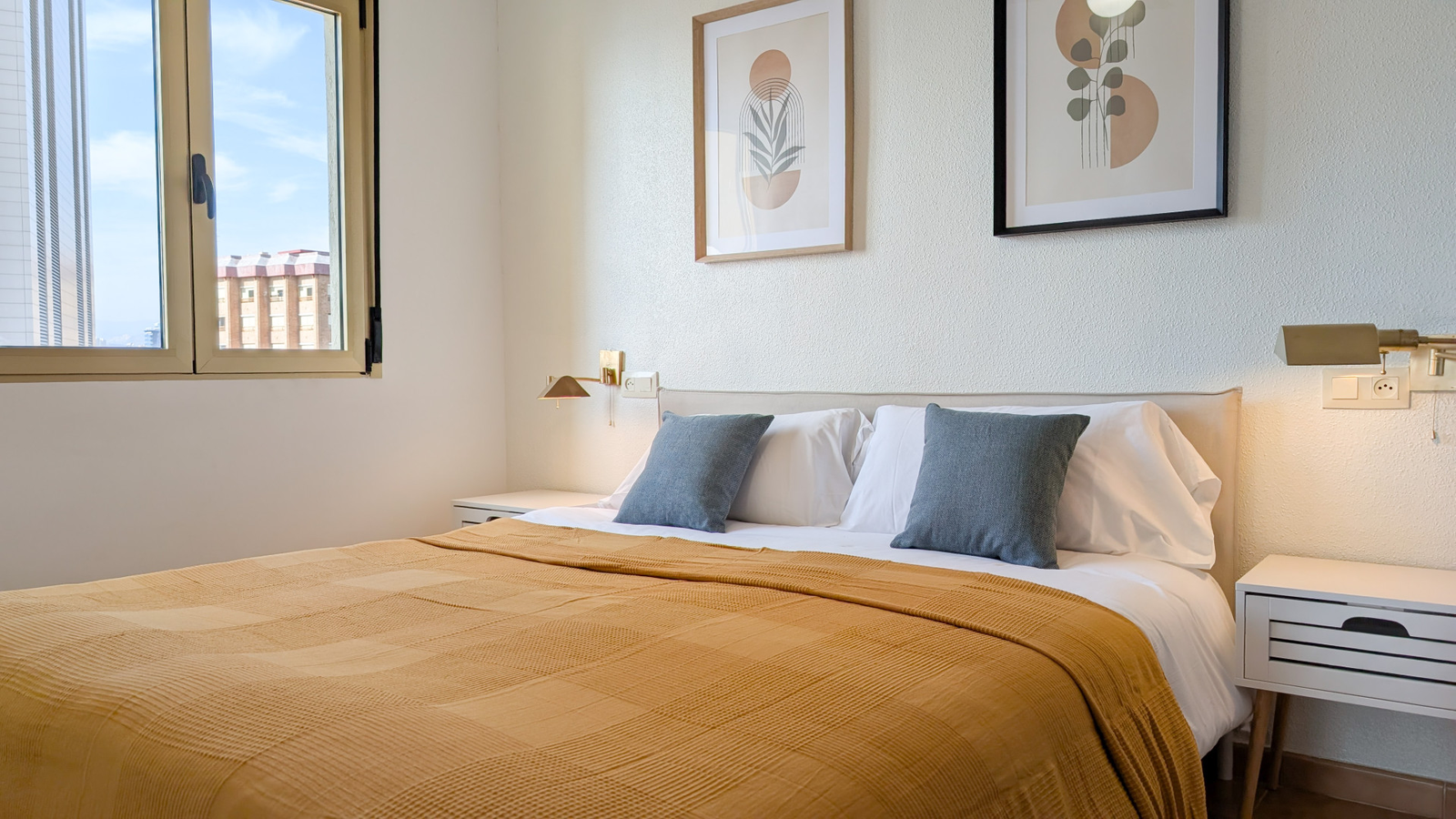 photo of Apartments on Playa de Levante, C. Gerona, 30, 03503 Benidorm, Alicante, Spain
