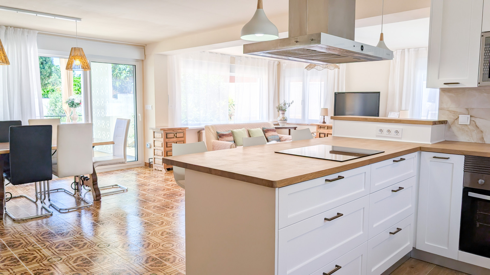 photo of Villa or house on Urb. Barrina Norte, 17, 03502 Benidorm, Alicante, Spain