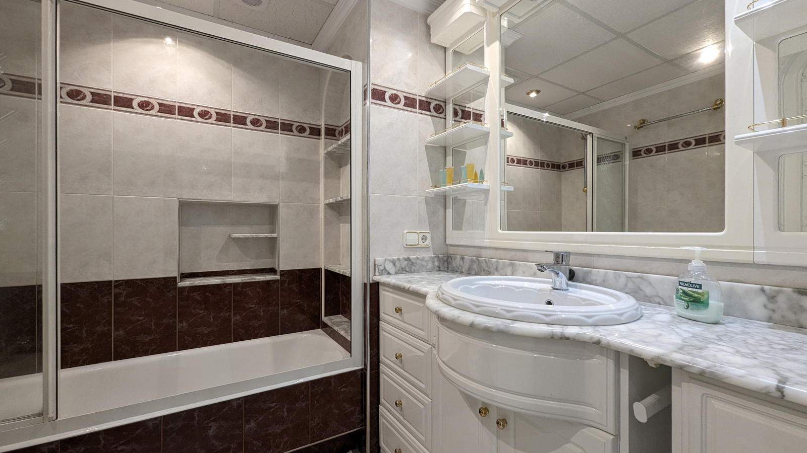 photo of Apartments on Avinguda de la Vila Joiosa, 28, 03502 Benidorm, Alicante, Spain