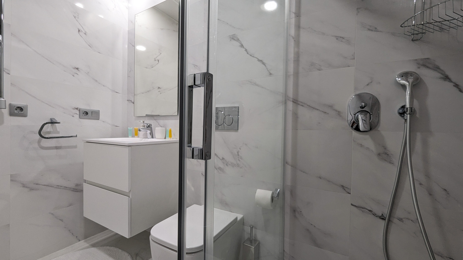 photo of Apartments on Av. de la Armada Española, 20, 03502 Benidorm, Alicante, Spain