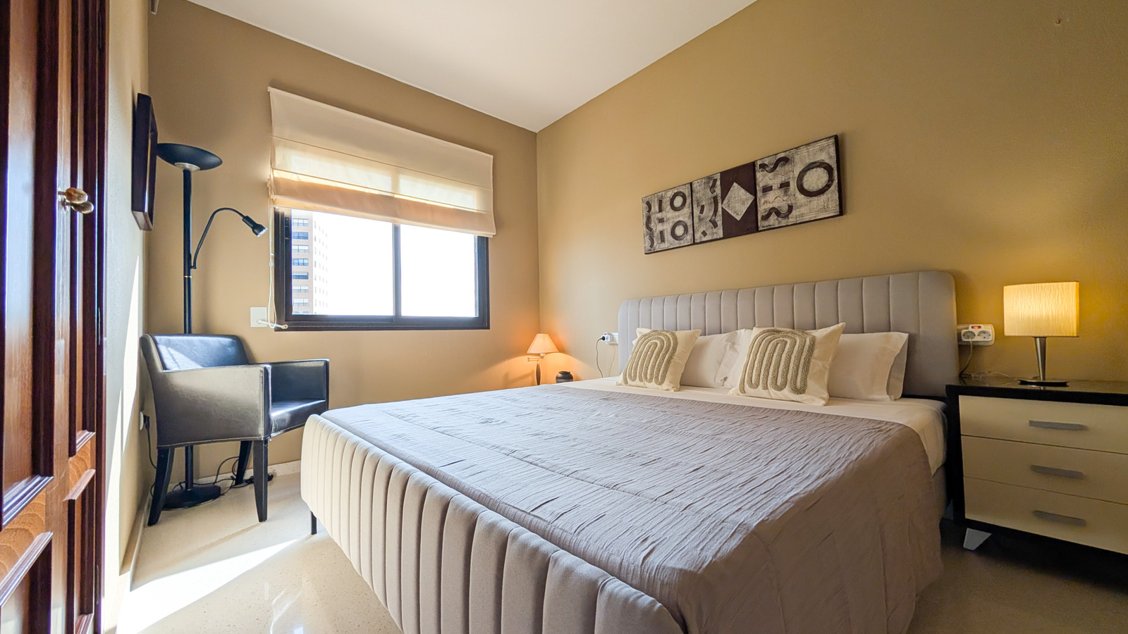 photo of Apartments on Av. Murtal, 22, 03502 Benidorm, Alicante, Spain