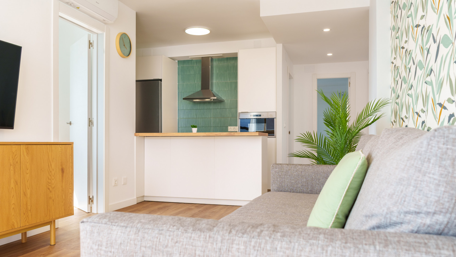 photo of Apartments on Av. del Mediterráneo, 43, 03503 Benidorm, Alicante, Spain