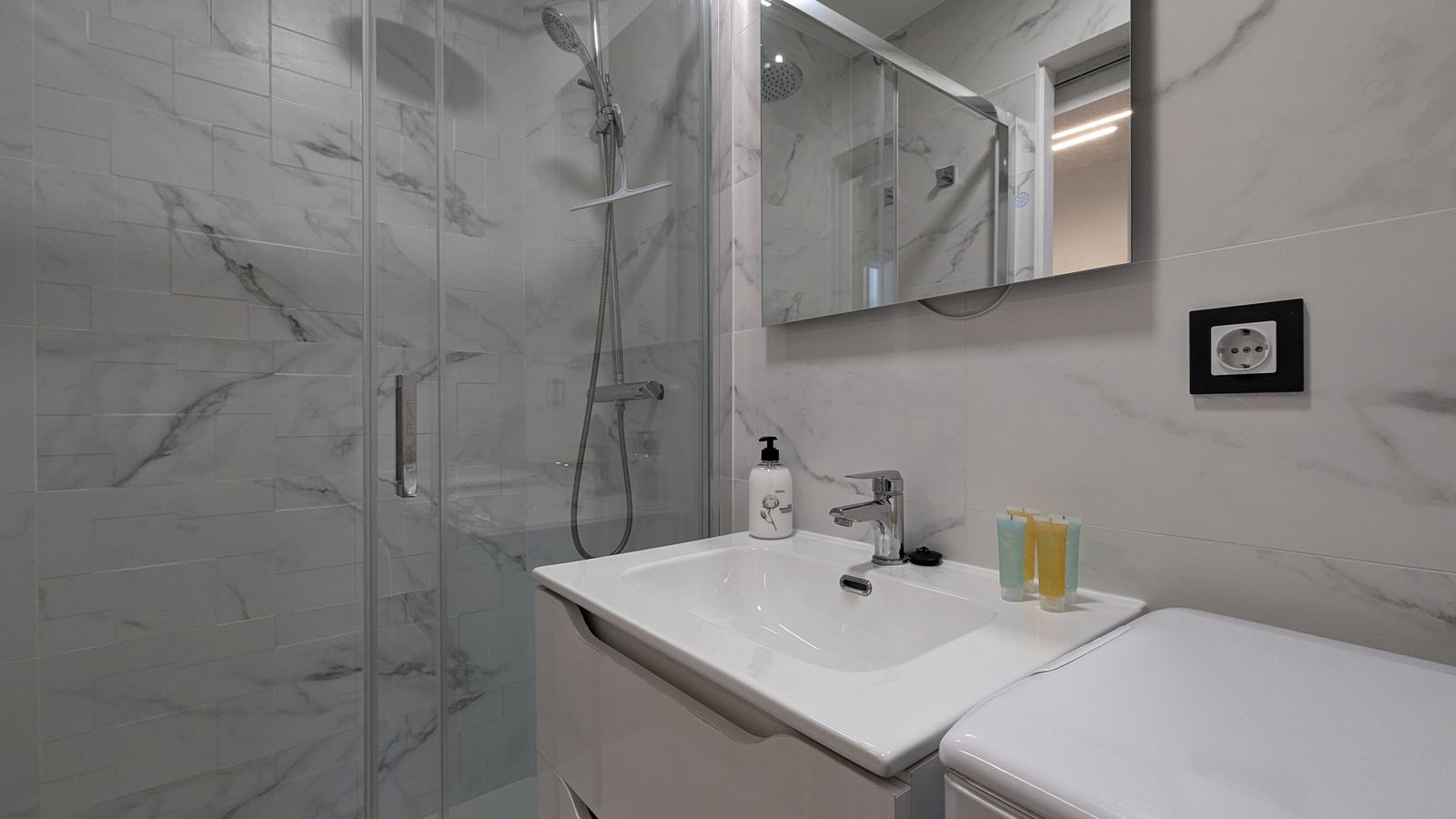 photo of Apartments on Av. de Madrid, 5, 03503 Benidorm, Alicante, Spain