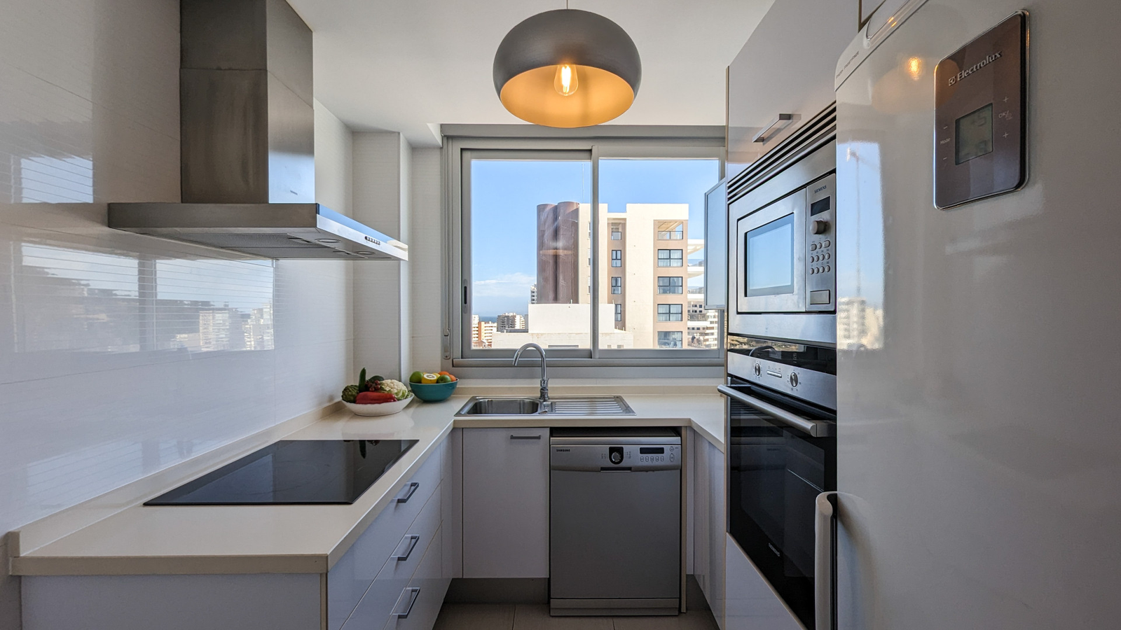 photo of Apartments on P.º Maritimo Playa del Bol, 59, 03710 Calpe, Alicante, Spain