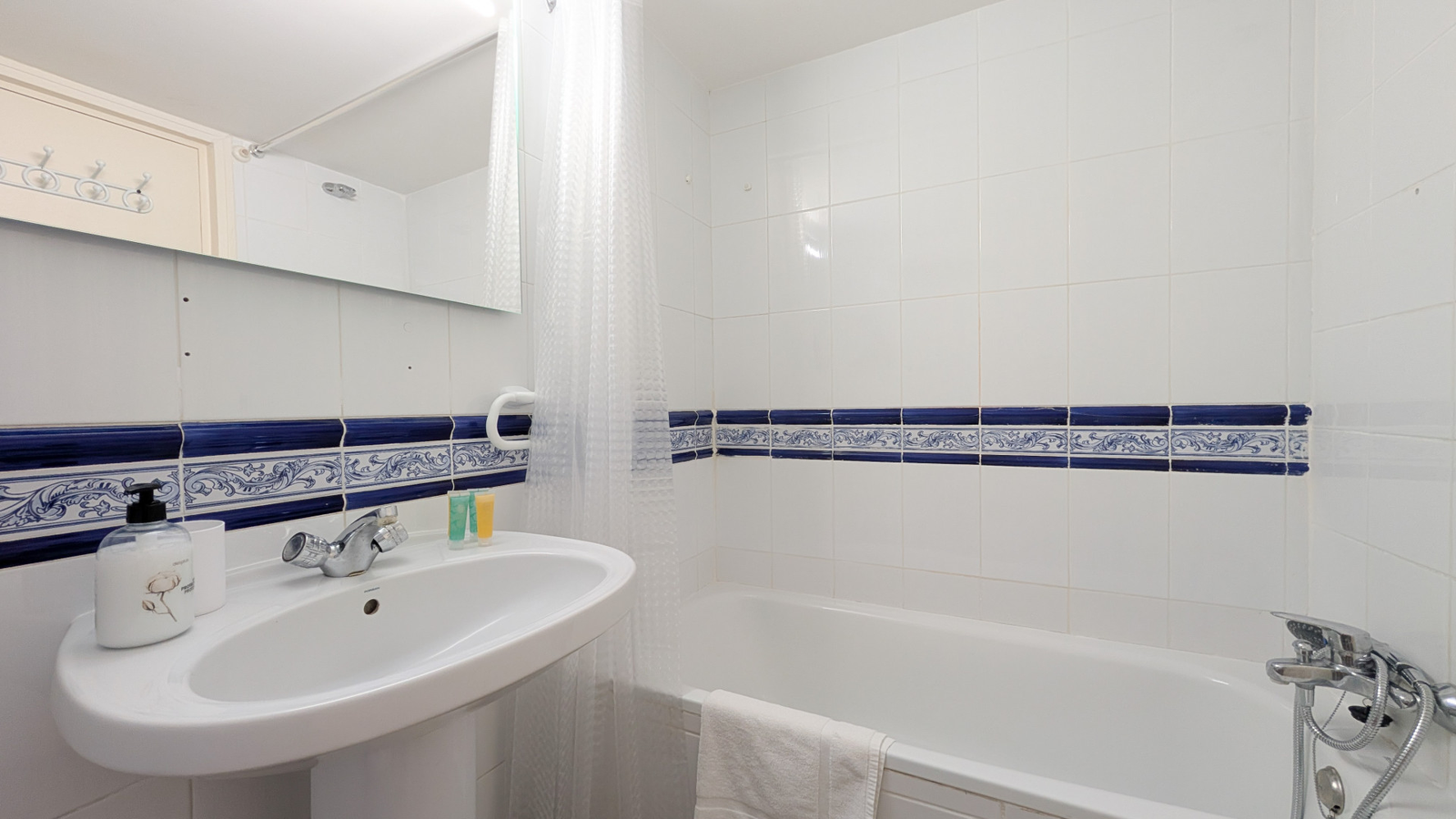photo of Apartments on Av. de Xixo, 3, 03502 Benidorm, Alicante, Spain