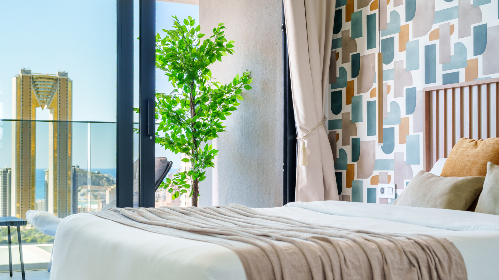 photo of Apartments on Calle Pdte. Adolfo Suárez, 14, 03502 Benidorm, Alicante, Spain
