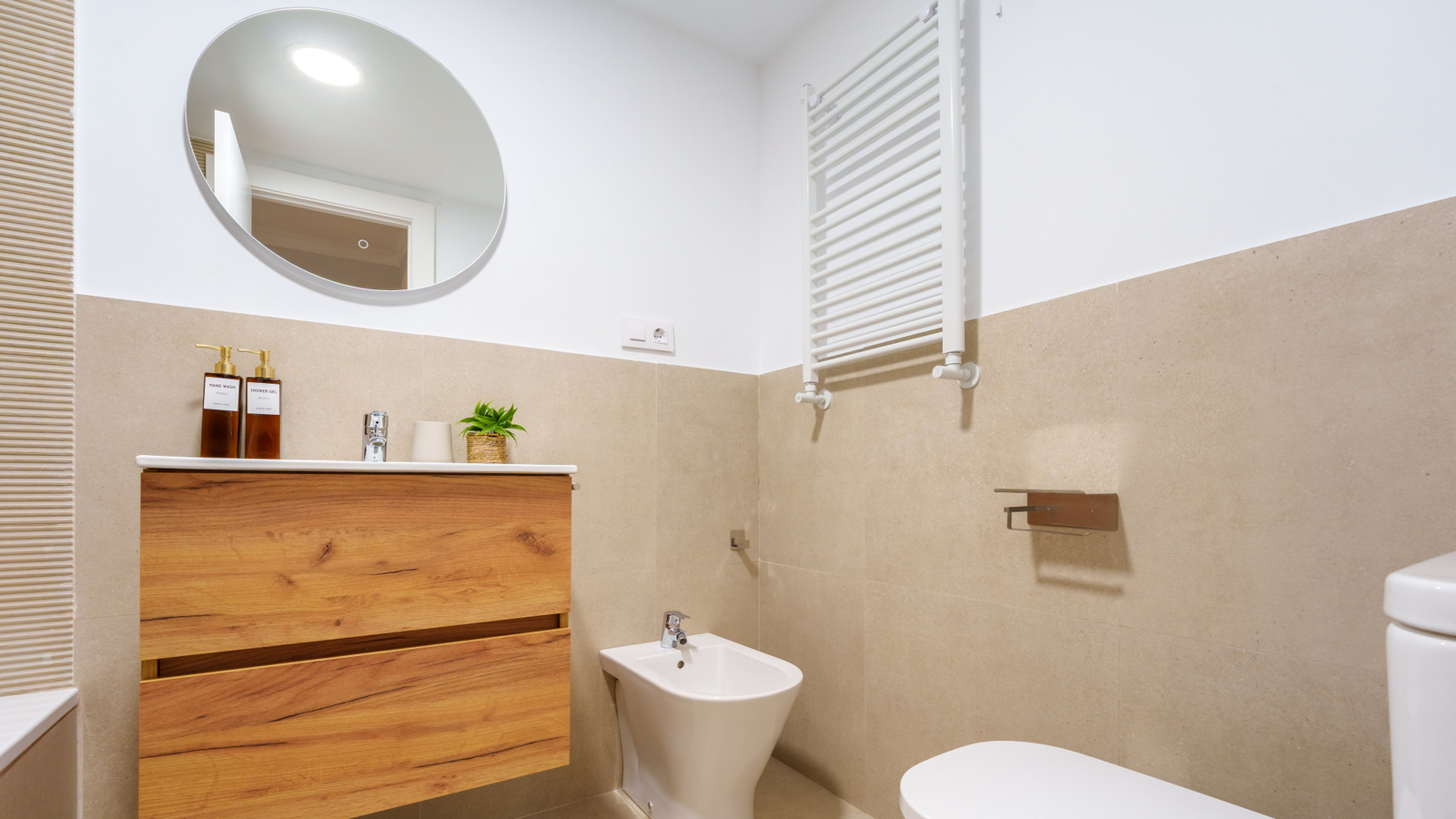 photo of Apartments on Calle Avilés, 10, 03502 Benidorm, Alicante, Spain