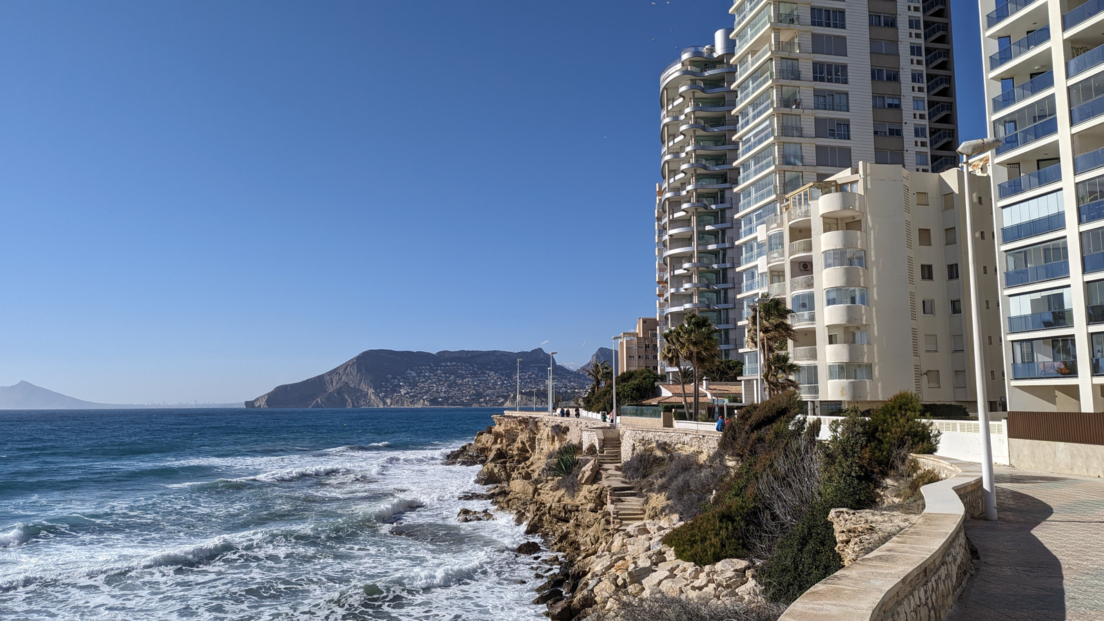 photo of Apartments on P.º Maritimo Playa del Bol, 59, 03710 Calpe, Alicante, Spain