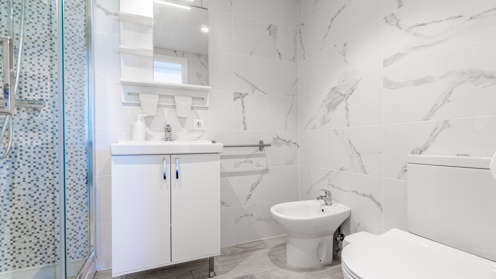 photo of Apartments on C. de Bonn, 4, 03503 Benidorm, Alicante, Spain