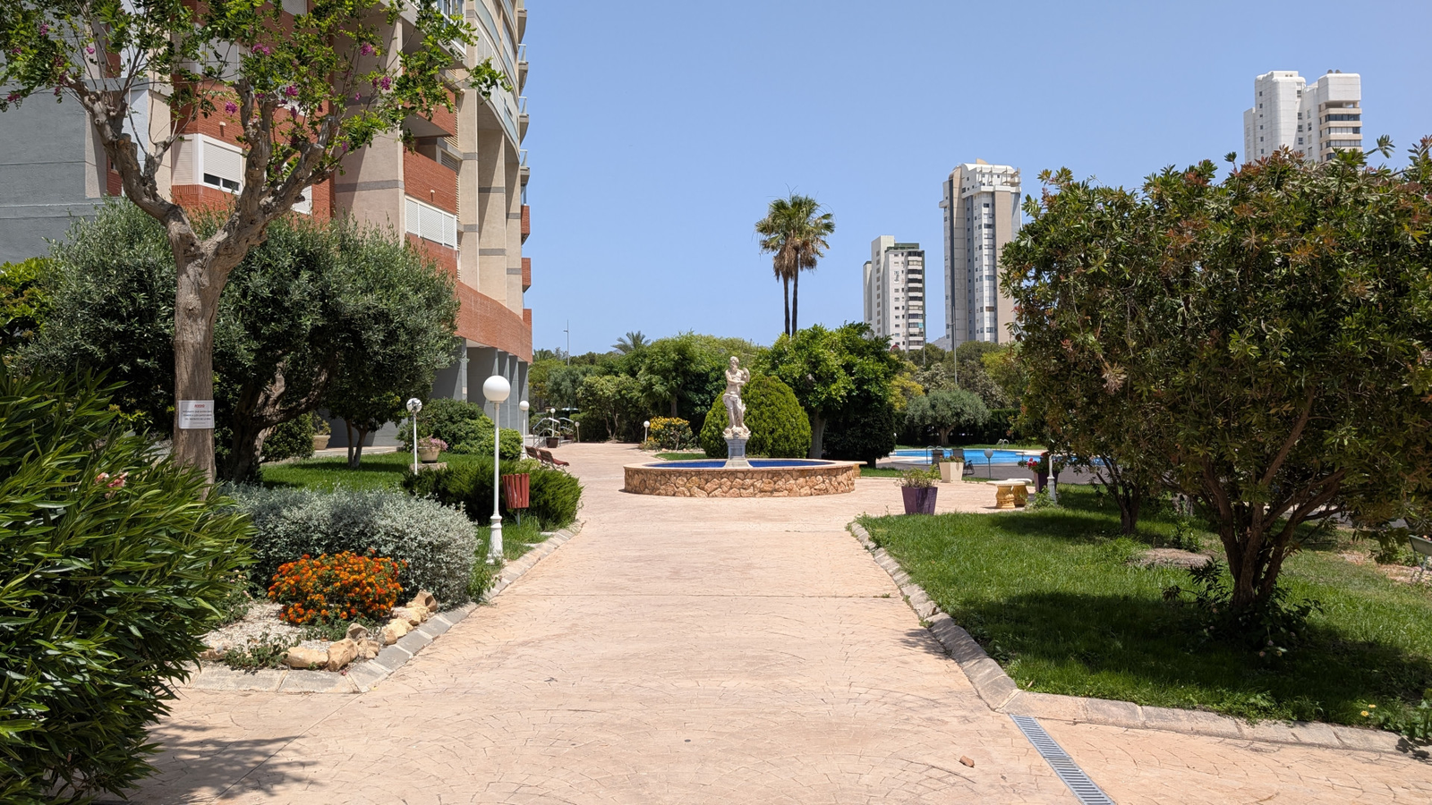 photo of Apartments on Av. del Municipi, 8, 03502 Benidorm, Alicante, Spain