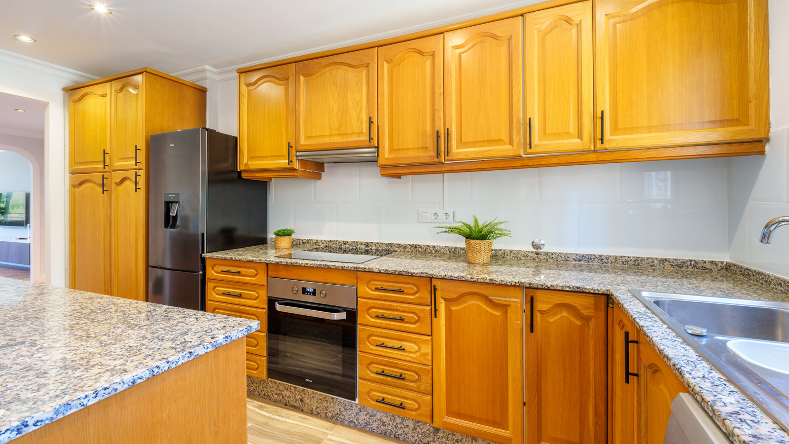 photo of Apartments on Calle Avilés, 10, 03502 Benidorm, Alicante, Spain