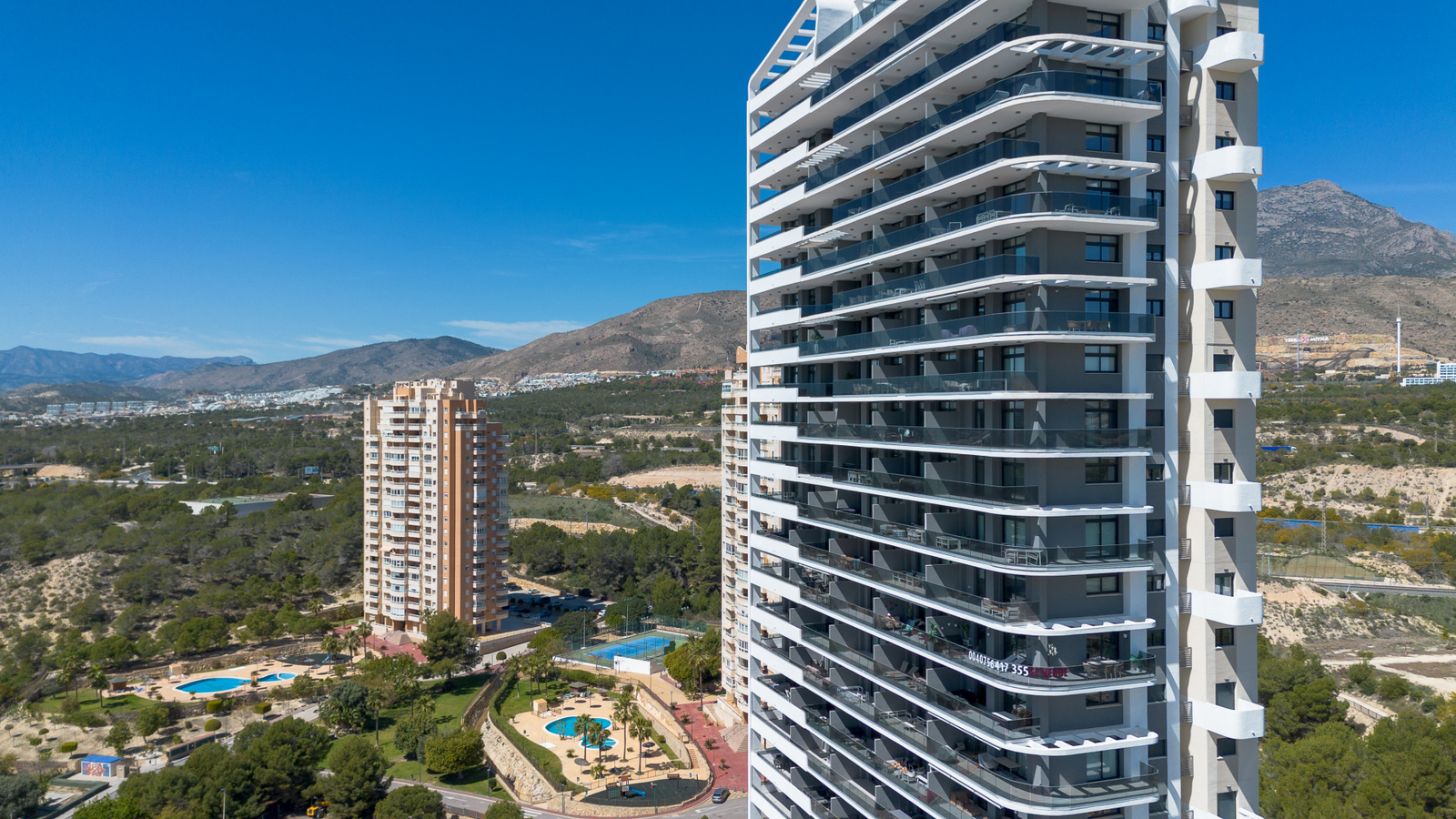photo of Apartments on Calle Pdte. Adolfo Suárez, 14, 03502 Benidorm, Alicante, Spain