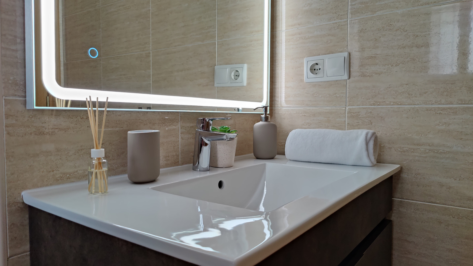 photo of Apartments on Carrer de la Torre les Maçanes, 1, 03502 Benidorm, Alicante, Spain