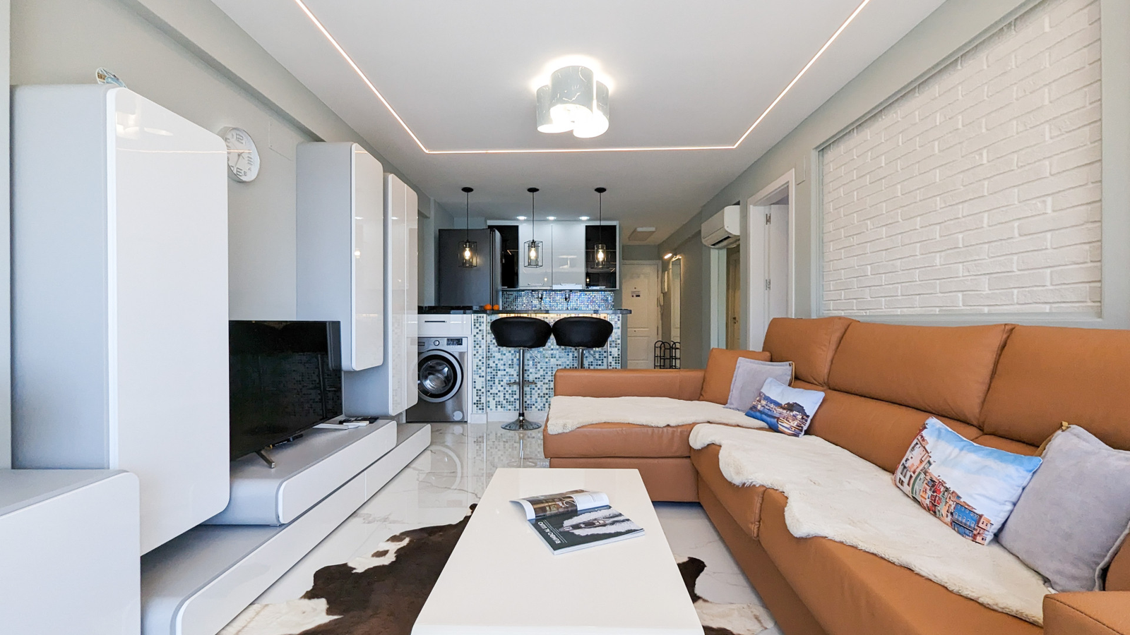 photo of Apartments on Pg. del Mar, 8, 03509 Benidorm, Alicante, Spain