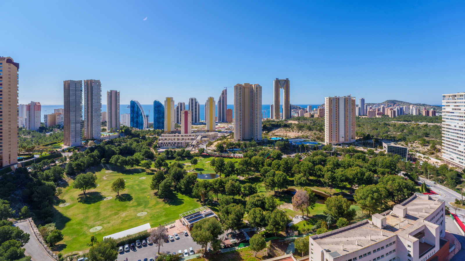 photo of Apartments on Calle Pdte. Adolfo Suárez, 14, 03502 Benidorm, Alicante, Spain