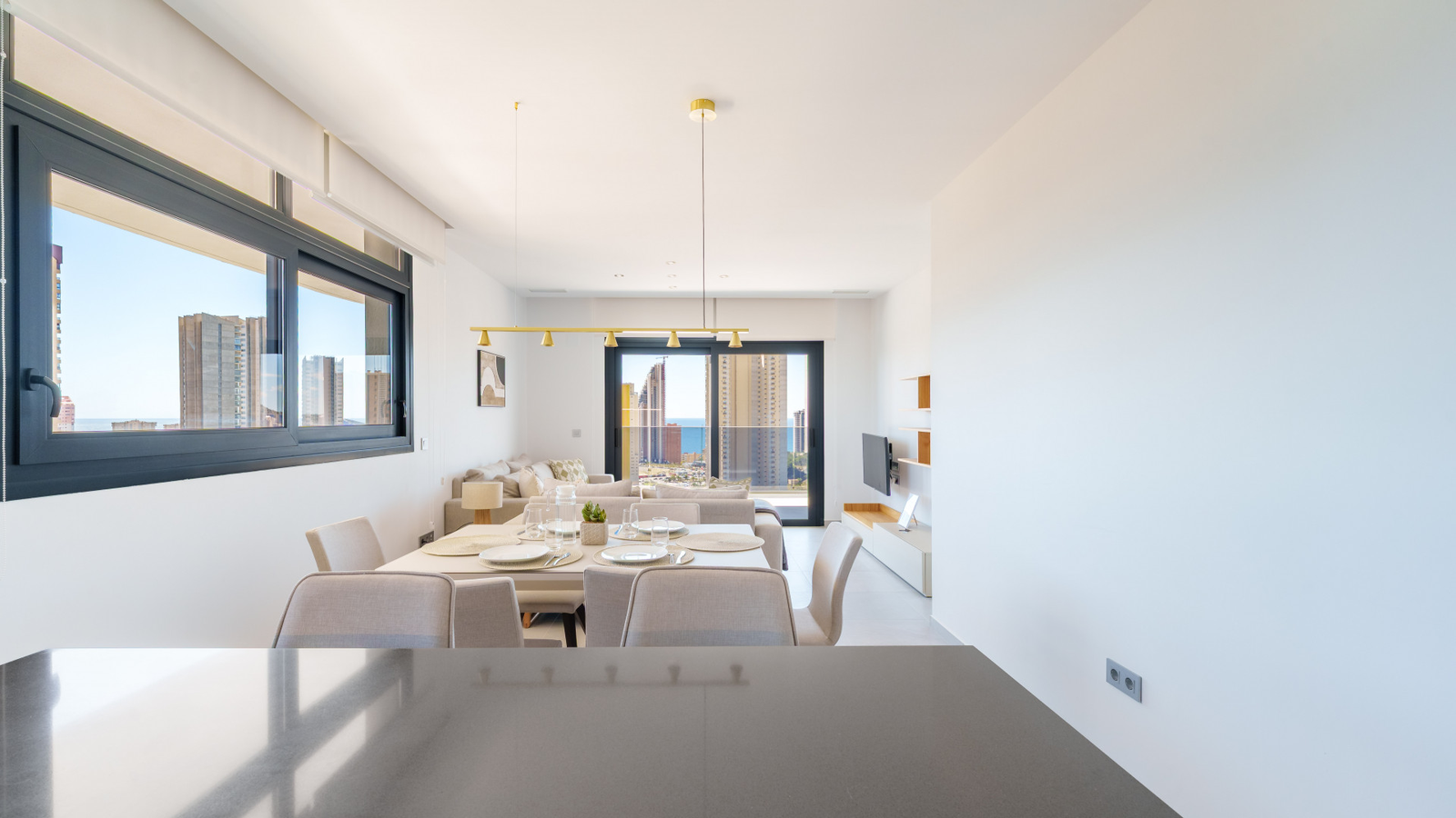 photo of Apartments on Calle Pdte. Adolfo Suárez, 14, 03502 Benidorm, Alicante, Spain