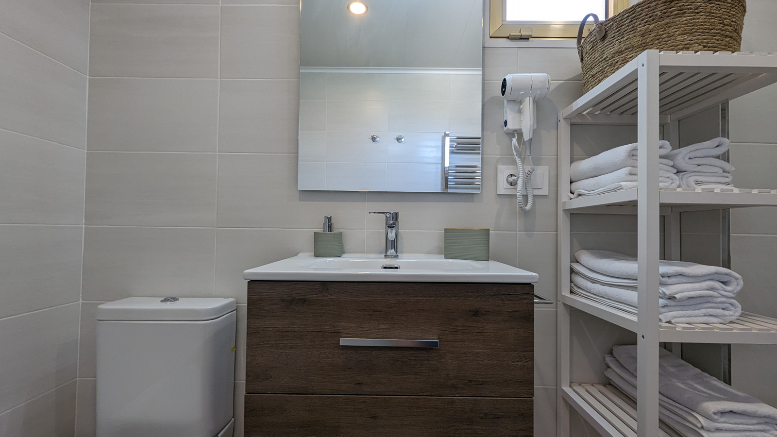 photo of Apartments on Avinguda de la Vila Joiosa, 15, 03502 Benidorm, Alicante, Spain