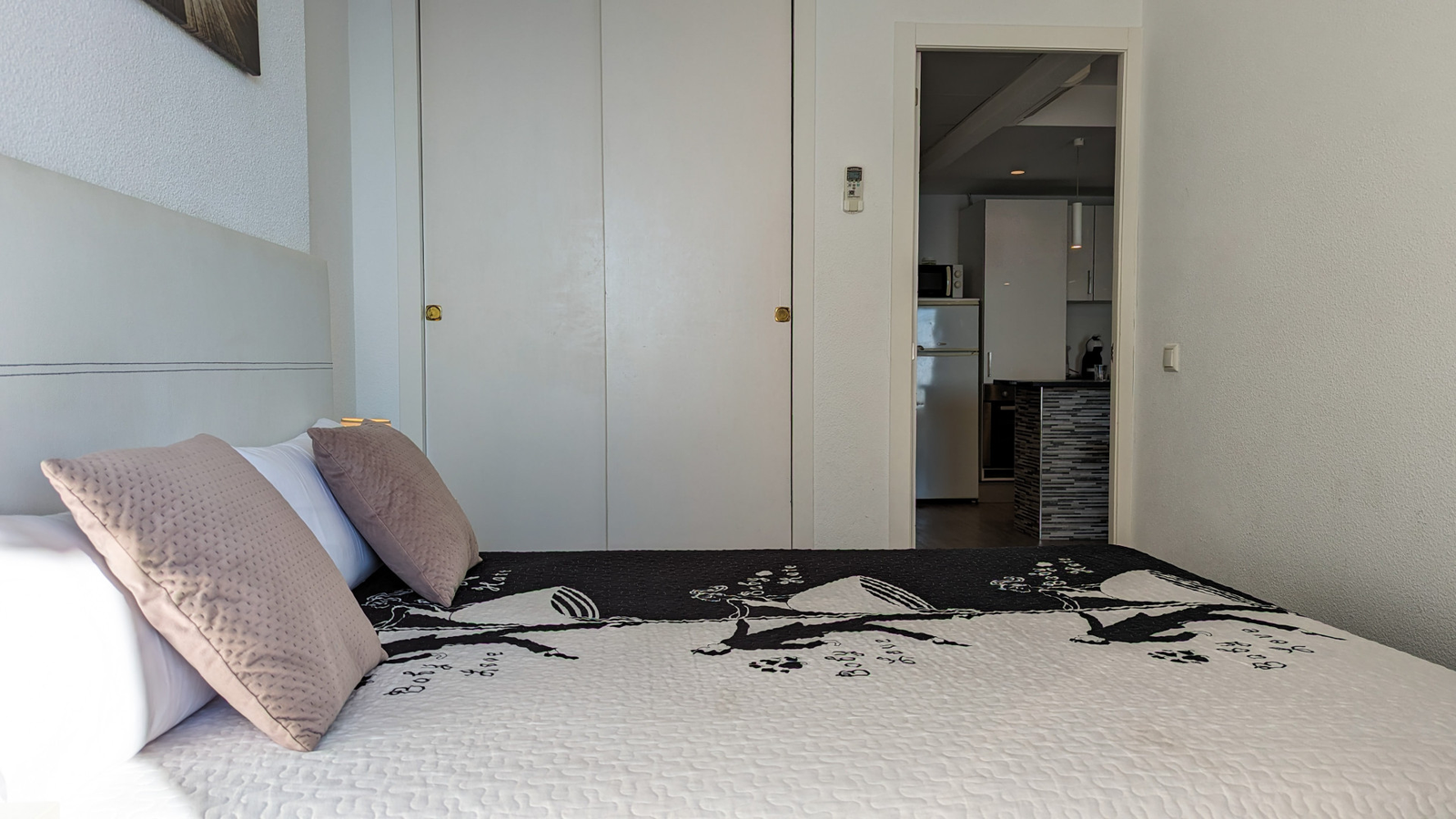 photo of Apartments on C. de Bonn, 4, 03503 Benidorm, Alicante, Spain