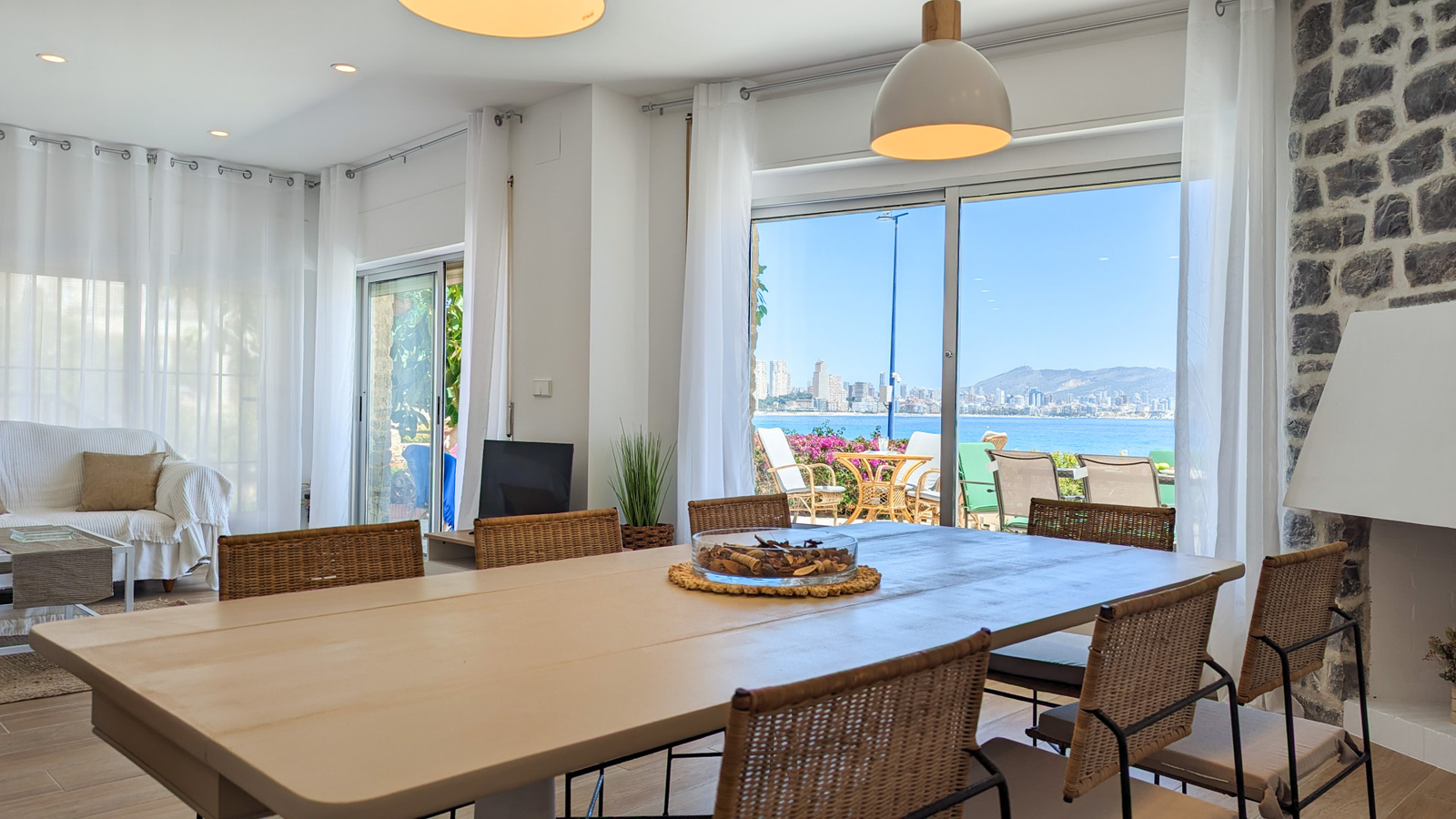 photo of Apartments on Av. Vicente Llorca Alós, 34, 03502 Benidorm, Alicante, Spain