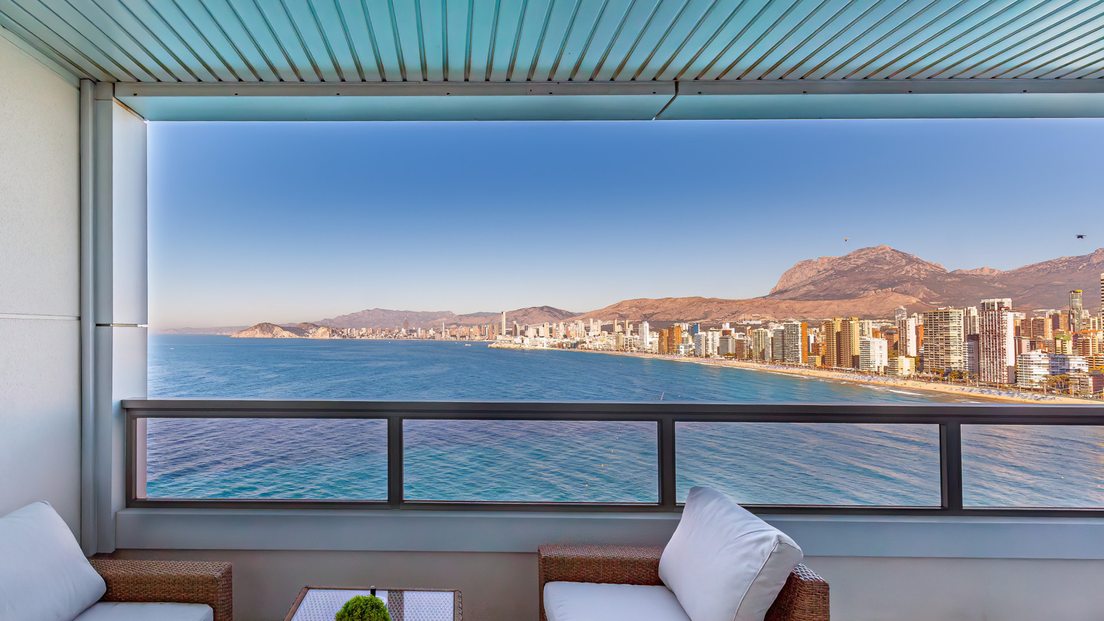 photo of Apartments on Edificio Las Algas, C. Alcalde Manuel Catalán Chana, 22, 03503 Benidorm, Alicante, Spain