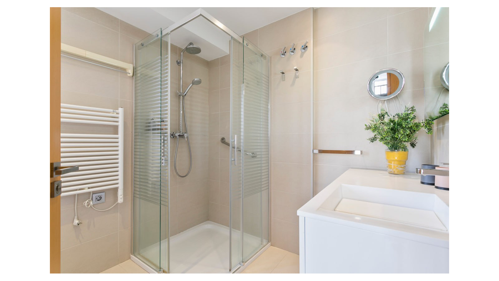 photo of Apartments on C. Ibiza, 8, 03503 Benidorm, Alicante, Spain