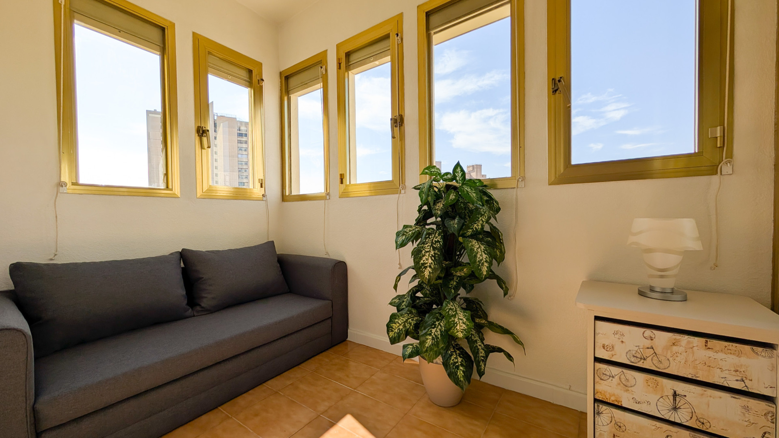 photo of Apartments on Playa de Levante, C. Gerona, 30, 03503 Benidorm, Alicante, Spain