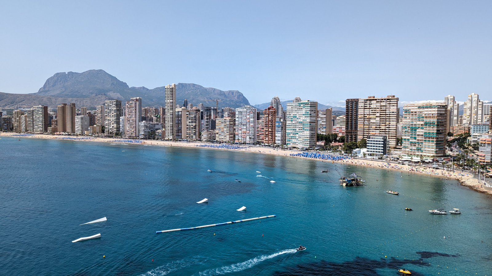photo of Apartments on C. Alcalde Manuel Catalán Chana, 13A, 03503 Benidorm, Alicante, Spain