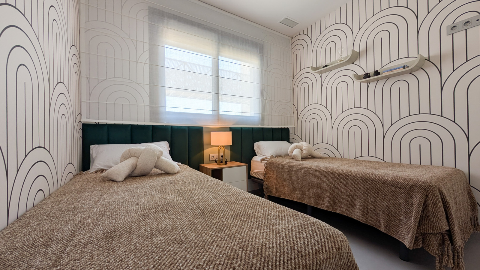 photo of Apartments on Calle Pdte. Adolfo Suárez, 14, 03502 Benidorm, Alicante, Spain