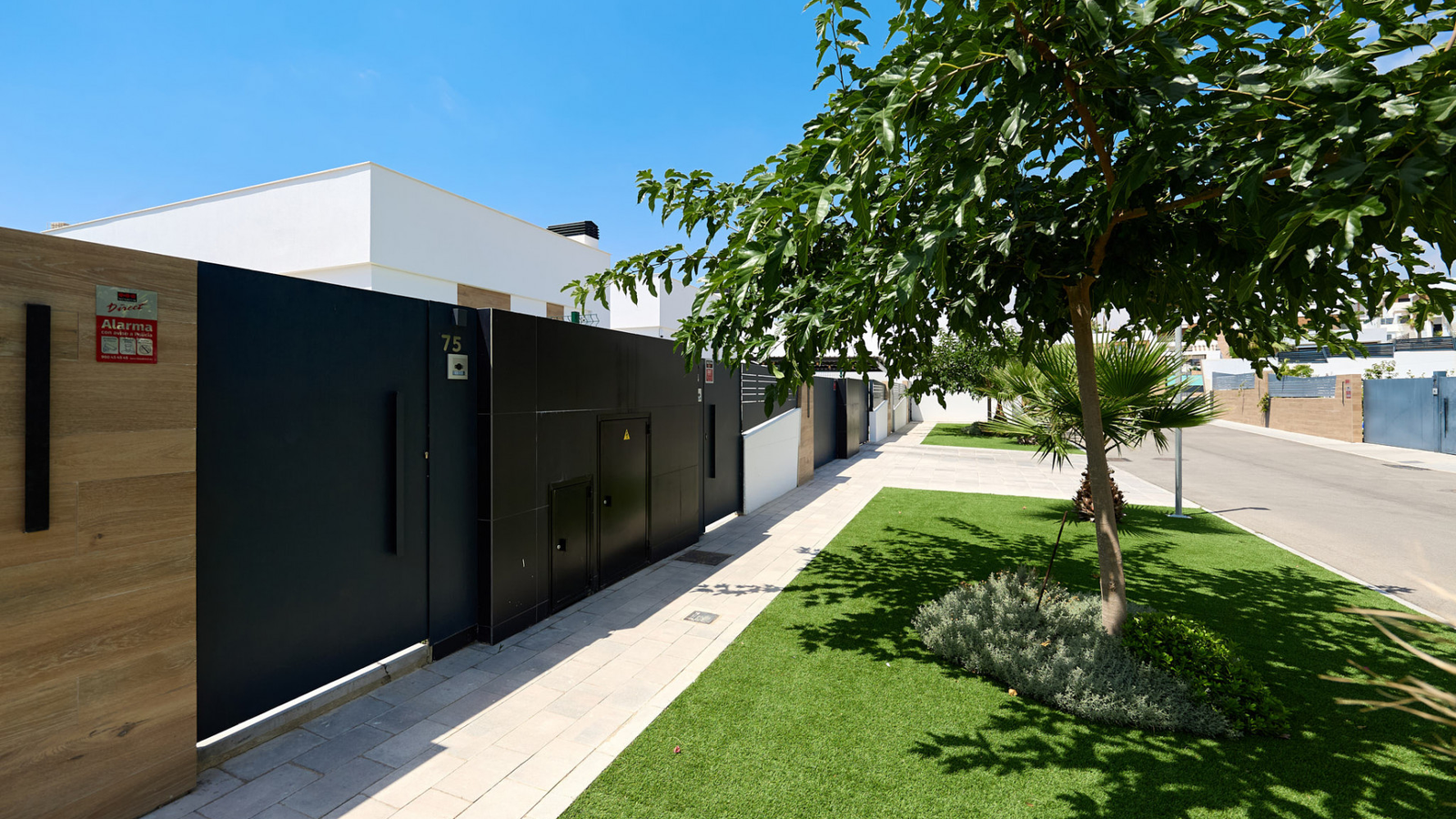 photo of Villa or house on Carrer d'Equador, 18, 03509 Finestrat, Alicante, Spain