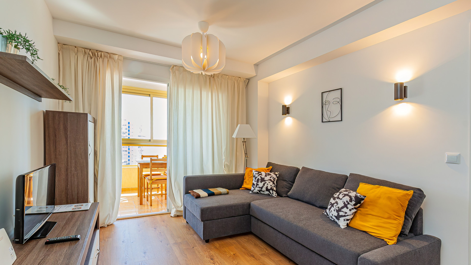 photo of Apartments on Playa de Levante, C. Gerona, 30, 03503 Benidorm, Alicante, Spain