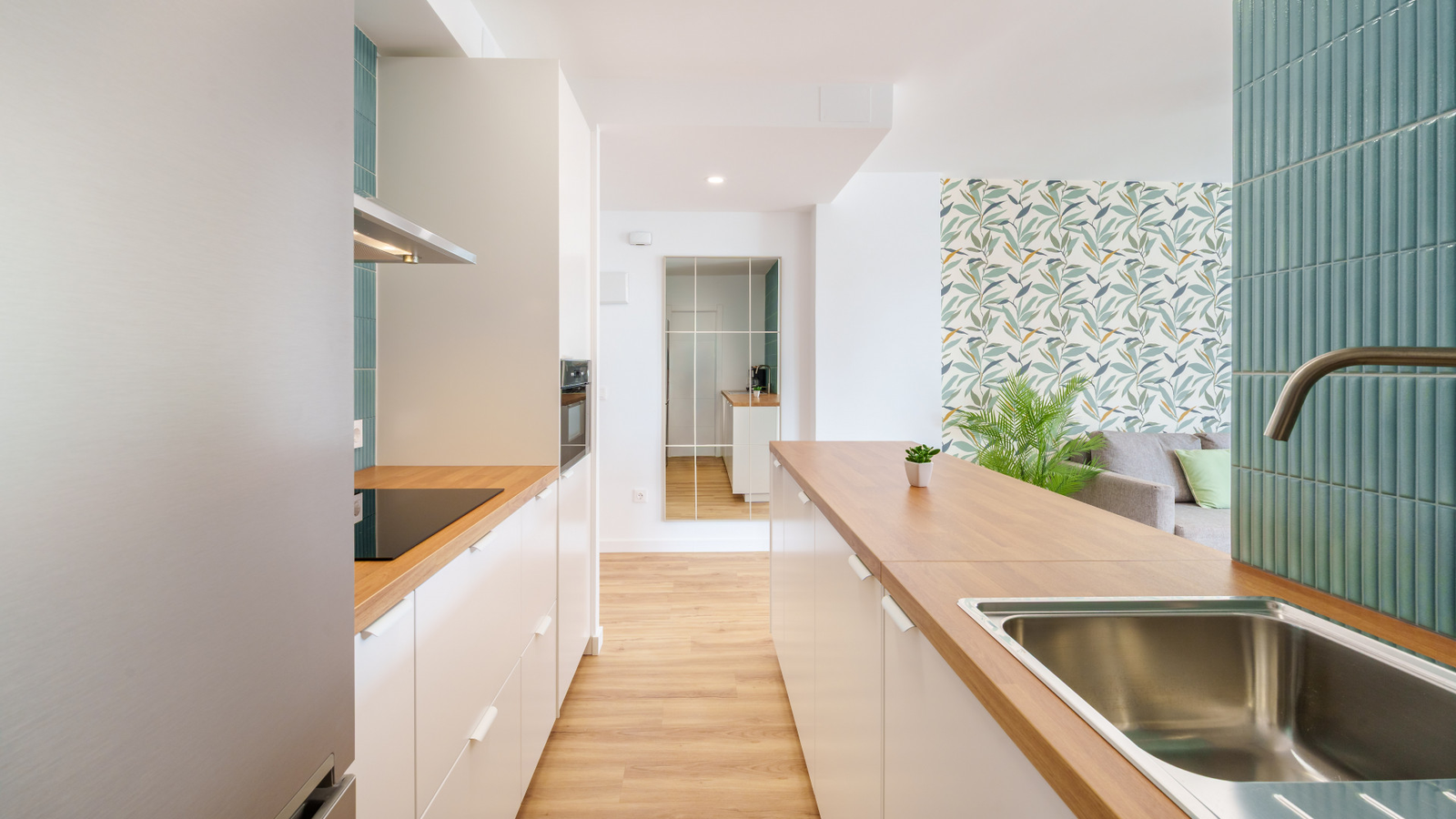 photo of Apartments on Av. del Mediterráneo, 43, 03503 Benidorm, Alicante, Spain